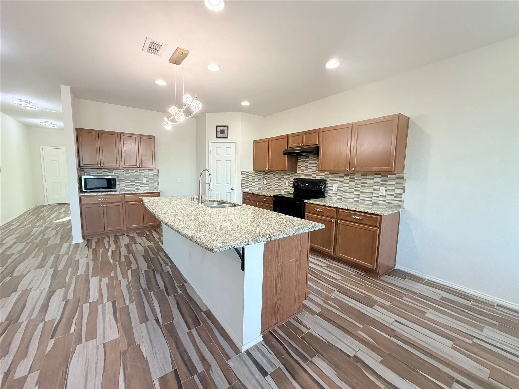 Single Family Residence For Rent in Denton County , 1712 Abby Creek Drive, Little Elm, Texas 75068, 4 Bedroom, 3 Bathroom, 2 Garage spaces, 2,787 Sqft, built in 2014, mls#21411078, Real Estate Agent in Little Elm, Homes For Rent in Denton county, Homes For Rent in Little Elm, Realtor in Little Elm Texas, Real Estate Brokerage Independent Realty Texas, Luminita Cordes Realtor