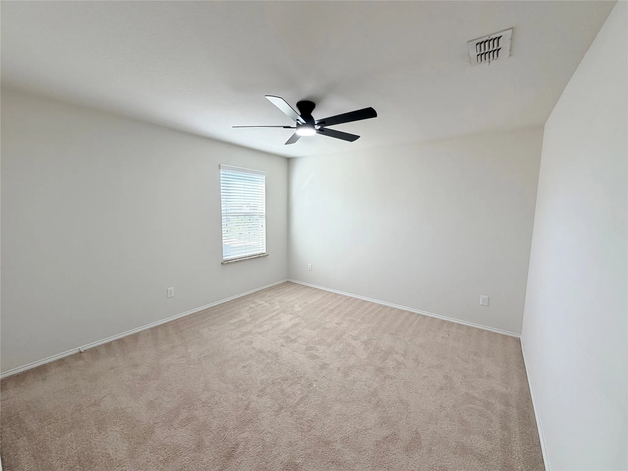 Single Family Residence For Rent in Denton County , 1712 Abby Creek Drive, Little Elm, Texas 75068, 4 Bedroom, 3 Bathroom, 2 Garage spaces, 2,787 Sqft, built in 2014, mls#21411078, Real Estate Agent in Little Elm, Homes For Rent in Denton county, Homes For Rent in Little Elm, Realtor in Little Elm Texas, Real Estate Brokerage Independent Realty Texas, Luminita Cordes Realtor