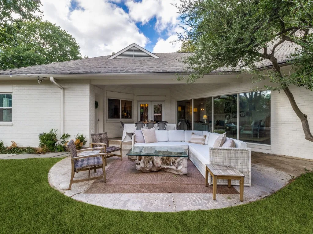 Single Family Residence For Sale in Dallas County , 4448 Hallmark Drive, Dallas, Texas 75229, 4 Bedroom, 4 Bathroom, 2 Garage spaces, 3,070 Sqft, built in 1962, mls#21411151, Real Estate Agent in Dallas, Homes For Sale in Dallas county, Homes For Sale in Dallas, Realtor in Dallas Texas, Real Estate Brokerage Independent Realty Texas, Luminita Cordes Realtor