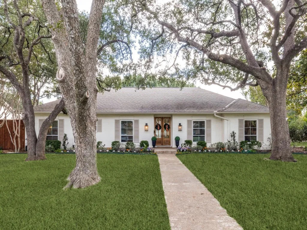 Single Family Residence For Sale