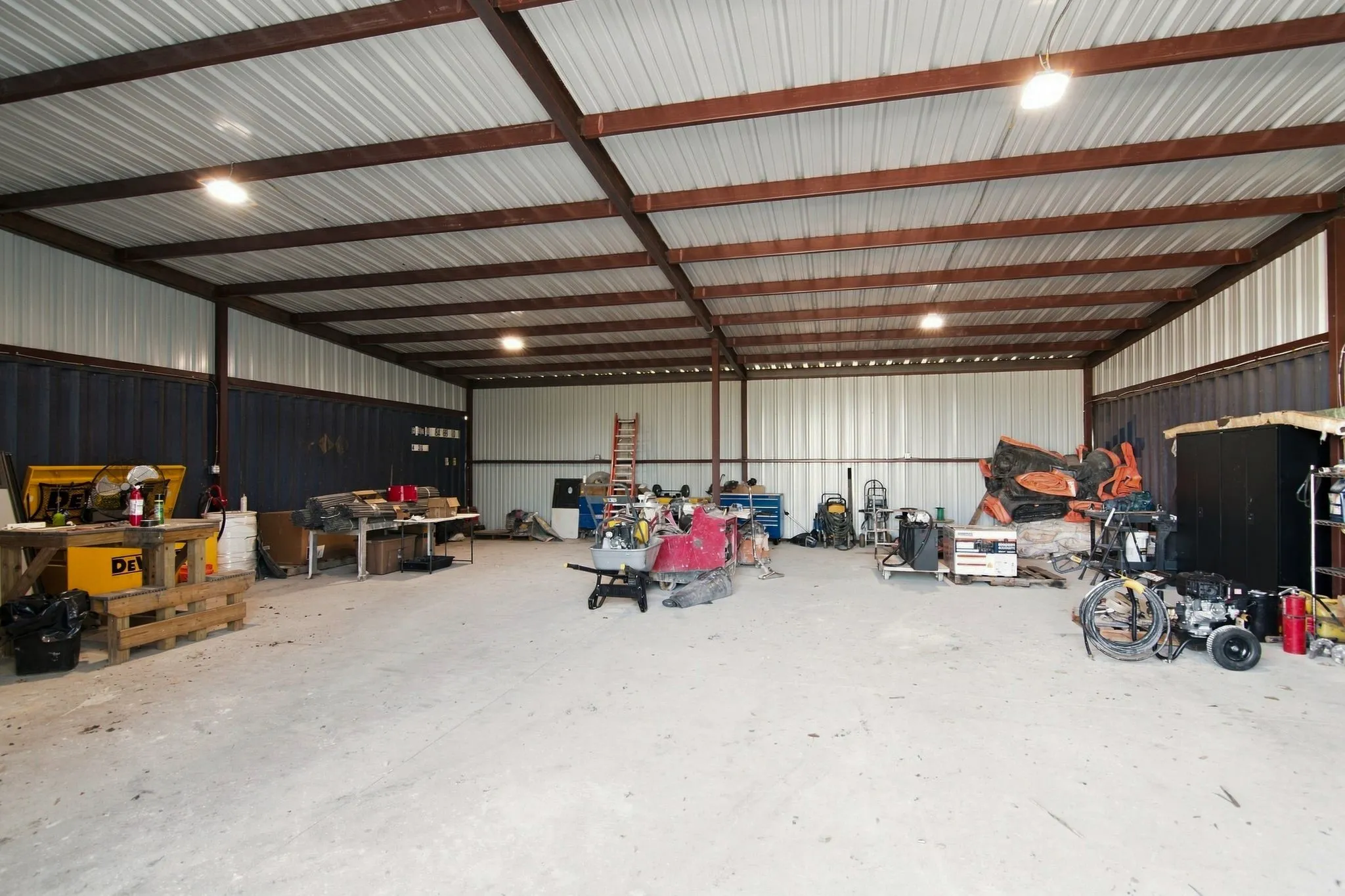 Manufactured Home For Sale in Denton County , 18061 CINDY Lane, Justin, Texas 76247, 4 Bedroom, 2 Bathroom, 2 Garage spaces, 2,000 Sqft, built in 2025, mls#21411094, Real Estate Agent in Justin, Homes For Sale in Denton county, Homes For Sale in Justin, Realtor in Justin Texas, Real Estate Brokerage Independent Realty Texas, Luminita Cordes Realtor