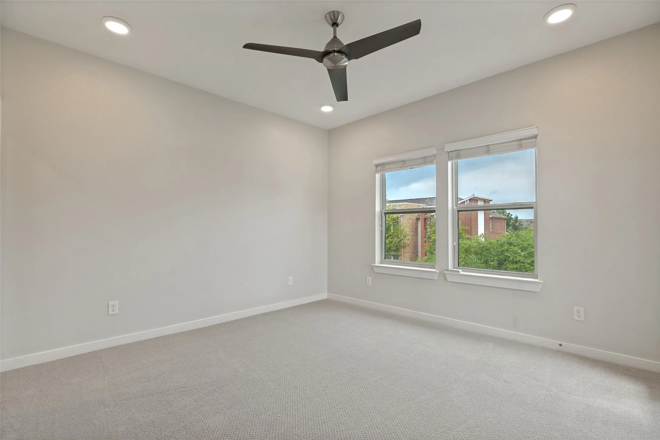 Condominium For Rent in Dallas County , 1596 Fiji Street, Dallas, Texas 75203, 3 Bedroom, 3 Bathroom, 2 Garage spaces, 1,468 Sqft, built in 2017, mls#21411153, Real Estate Agent in Dallas, Homes For Rent in Dallas county, Homes For Rent in Dallas, Realtor in Dallas Texas, Real Estate Brokerage Independent Realty Texas, Luminita Cordes Realtor