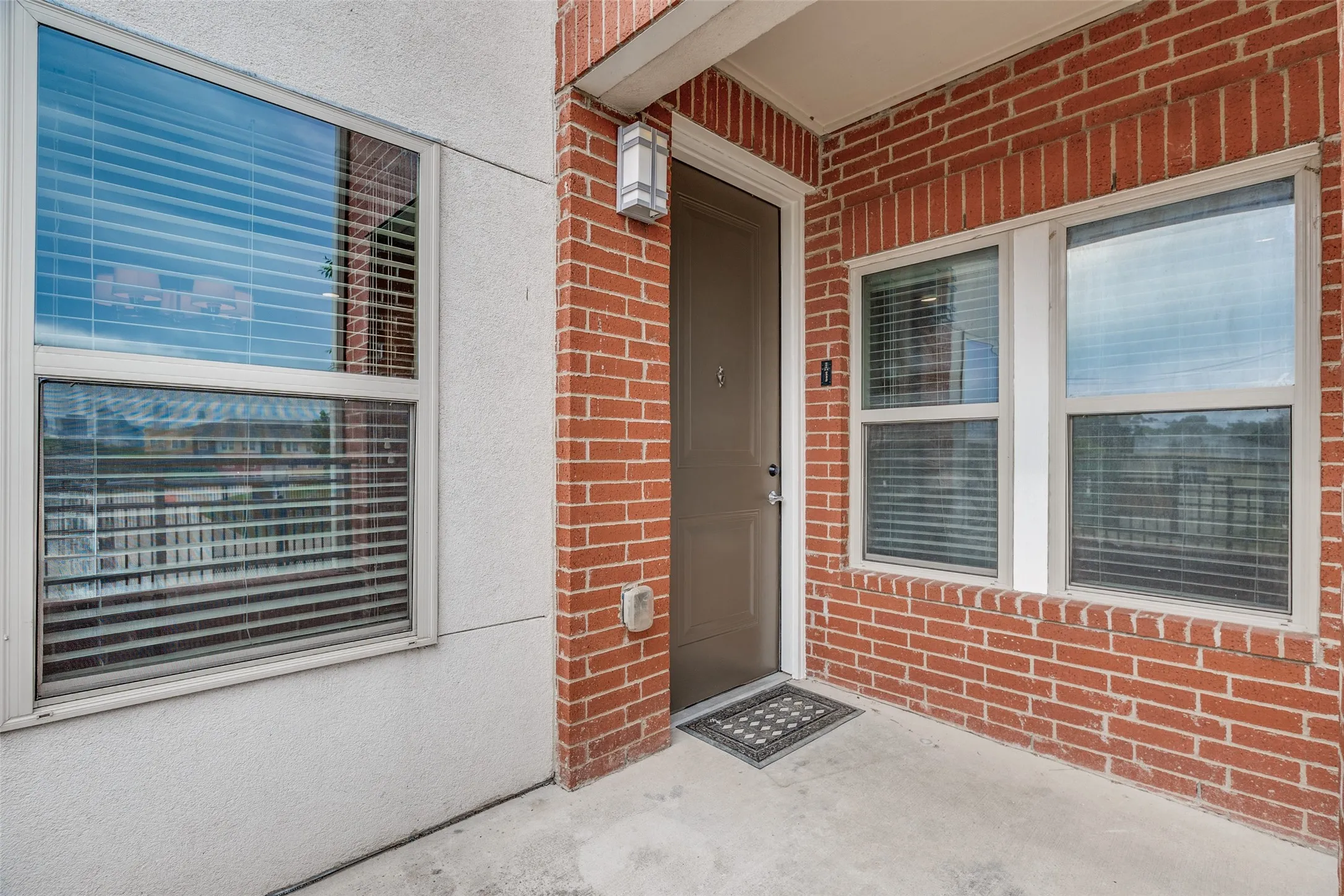Condominium For Rent in Dallas County , 1596 Fiji Street, Dallas, Texas 75203, 3 Bedroom, 3 Bathroom, 2 Garage spaces, 1,468 Sqft, built in 2017, mls#21411153, Real Estate Agent in Dallas, Homes For Rent in Dallas county, Homes For Rent in Dallas, Realtor in Dallas Texas, Real Estate Brokerage Independent Realty Texas, Luminita Cordes Realtor