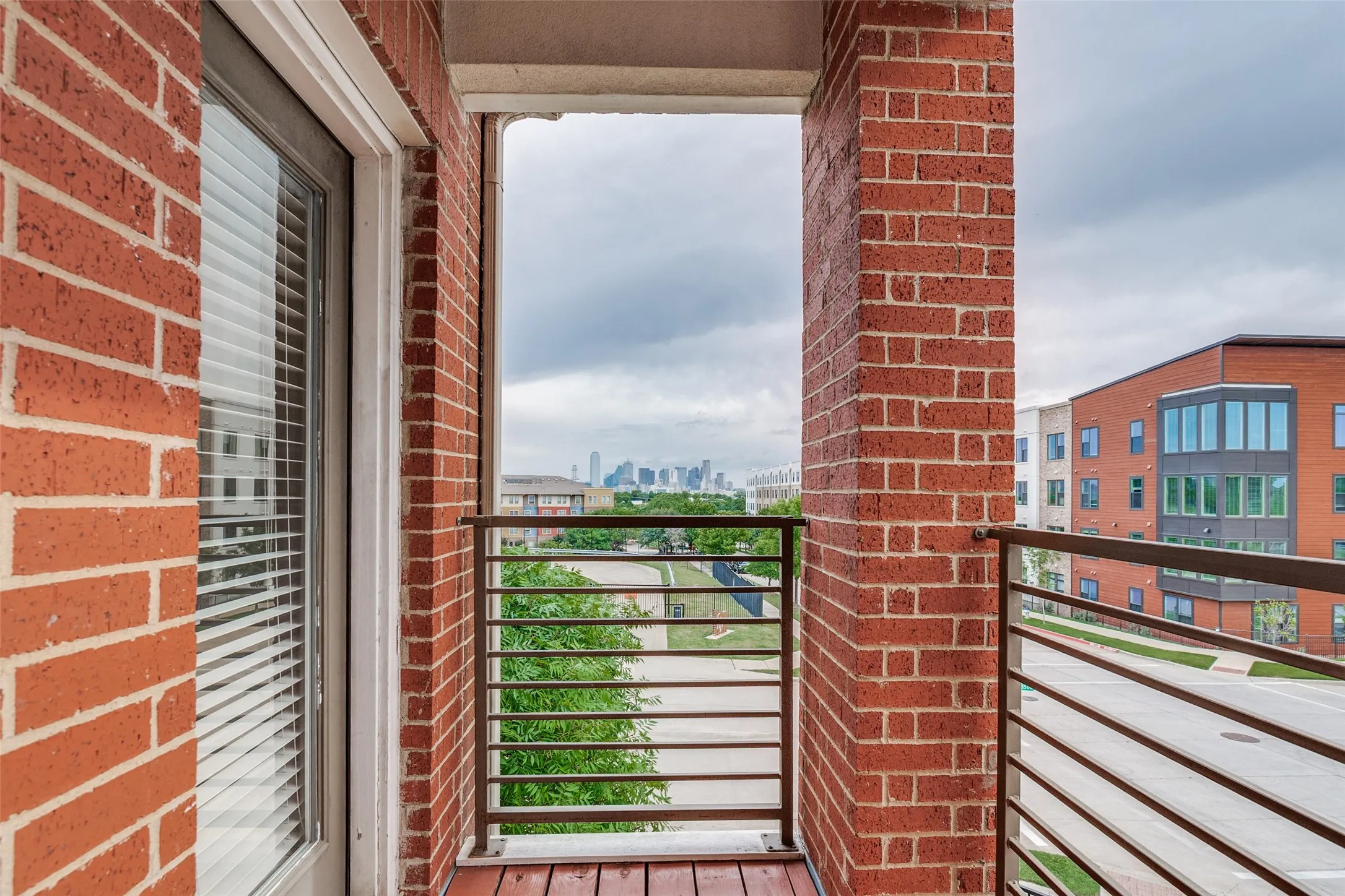 Condominium For Rent in Dallas County , 1596 Fiji Street, Dallas, Texas 75203, 3 Bedroom, 3 Bathroom, 2 Garage spaces, 1,468 Sqft, built in 2017, mls#21411153, Real Estate Agent in Dallas, Homes For Rent in Dallas county, Homes For Rent in Dallas, Realtor in Dallas Texas, Real Estate Brokerage Independent Realty Texas, Luminita Cordes Realtor