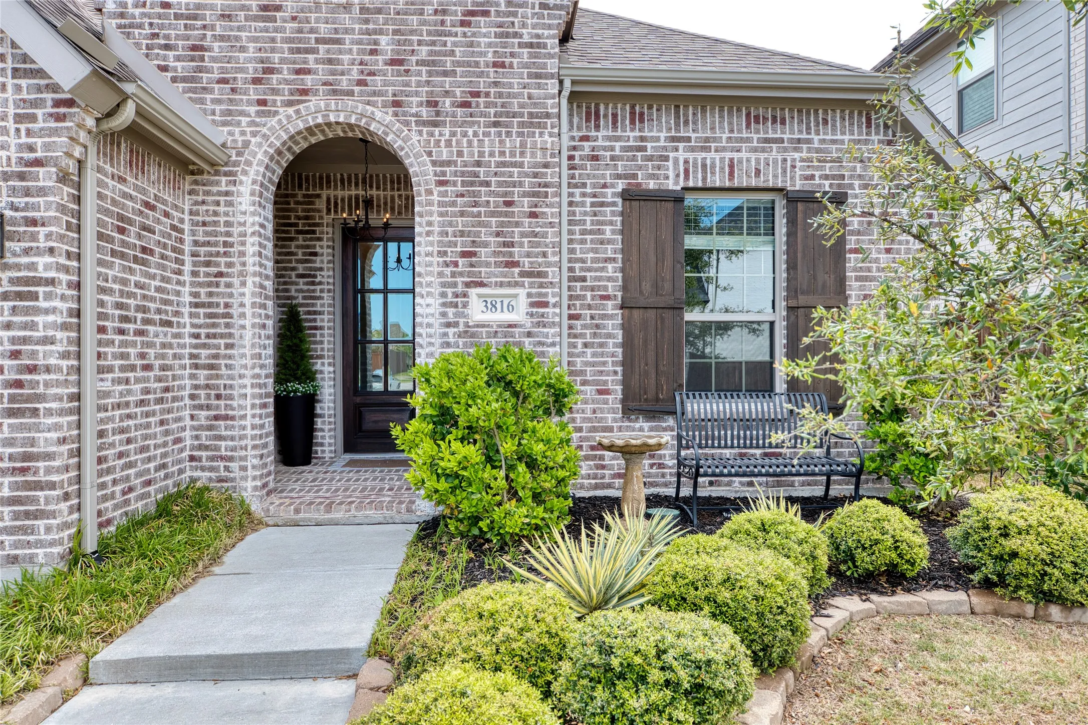 Single Family Residence For Rent