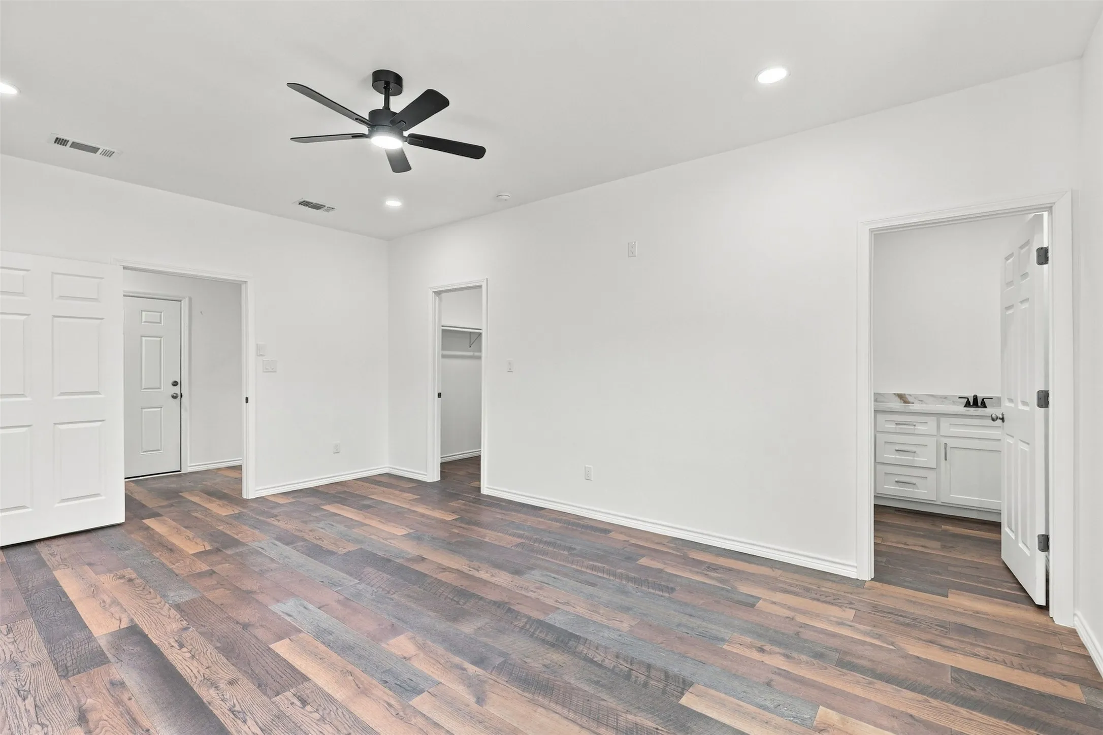 Single Family Residence For Sale in Titus County , 1707 CR 1670, Mt Pleasant, Texas 75455, 3 Bedroom, 2 Bathroom, 2 Garage spaces, 2,150 Sqft, built in 2026, mls#21409960, Real Estate Agent in Mt Pleasant, Homes For Sale in Titus county, Homes For Sale in Mt Pleasant, Realtor in Mt Pleasant Texas, Real Estate Brokerage Independent Realty Texas, Luminita Cordes Realtor