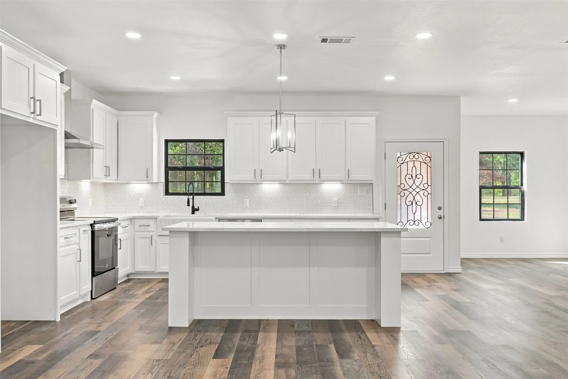 Single Family Residence For Sale in Titus County , 1707 CR 1670, Mt Pleasant, Texas 75455, 3 Bedroom, 2 Bathroom, 2 Garage spaces, 2,150 Sqft, built in 2026, mls#21409960, Real Estate Agent in Mt Pleasant, Homes For Sale in Titus county, Homes For Sale in Mt Pleasant, Realtor in Mt Pleasant Texas, Real Estate Brokerage Independent Realty Texas, Luminita Cordes Realtor
