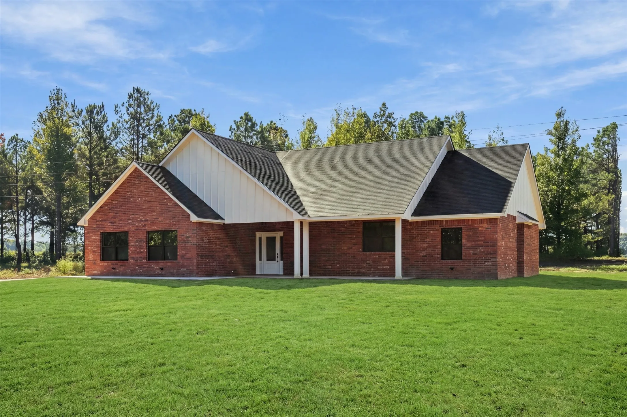 Single Family Residence For Sale in Titus County , 1707 CR 1670, Mt Pleasant, Texas 75455, 3 Bedroom, 2 Bathroom, 2 Garage spaces, 2,150 Sqft, built in 2026, mls#21409960, Real Estate Agent in Mt Pleasant, Homes For Sale in Titus county, Homes For Sale in Mt Pleasant, Realtor in Mt Pleasant Texas, Real Estate Brokerage Independent Realty Texas, Luminita Cordes Realtor