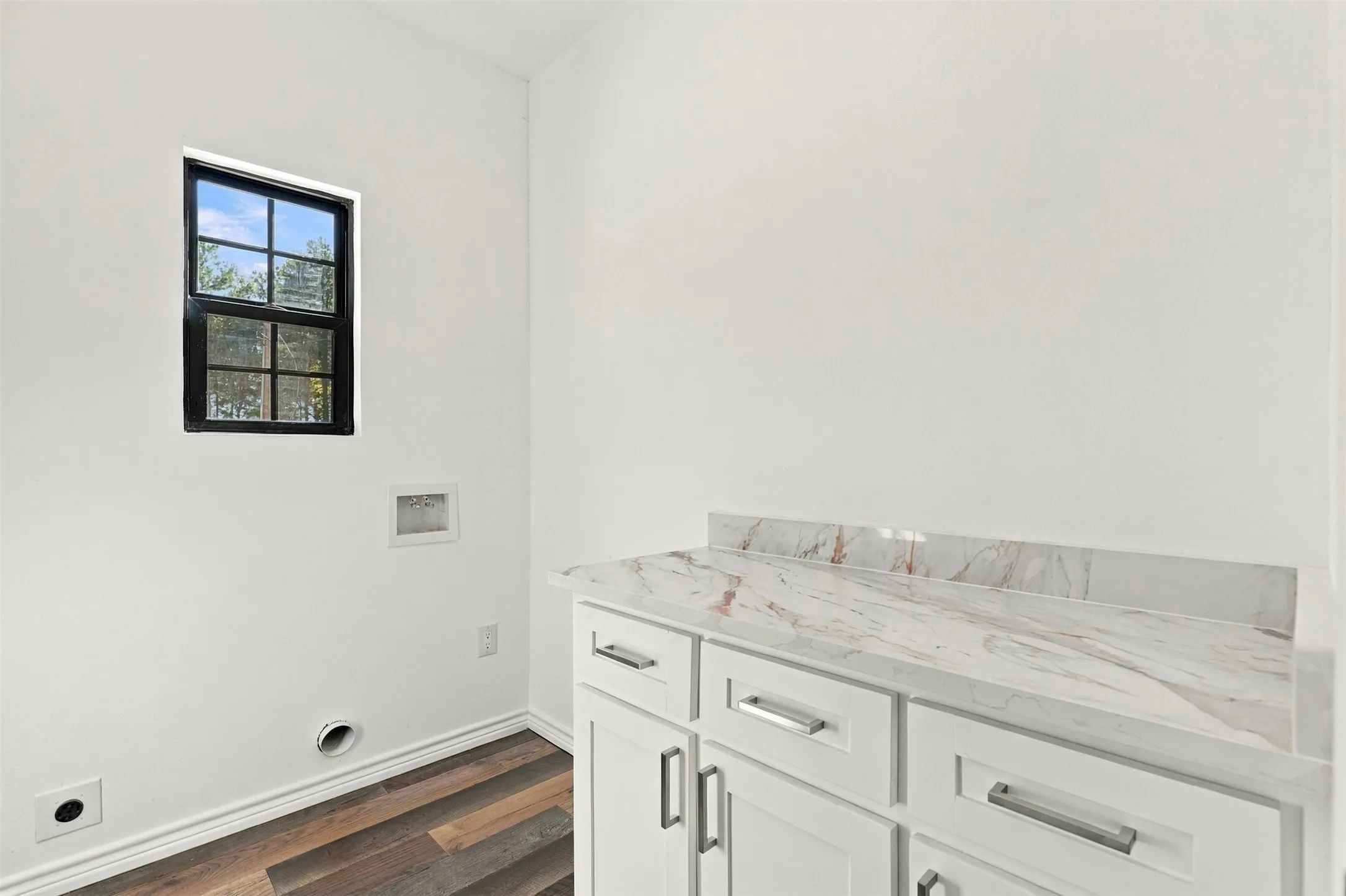 Single Family Residence For Sale in Titus County , 1707 CR 1670, Mt Pleasant, Texas 75455, 3 Bedroom, 2 Bathroom, 2 Garage spaces, 2,150 Sqft, built in 2026, mls#21409960, Real Estate Agent in Mt Pleasant, Homes For Sale in Titus county, Homes For Sale in Mt Pleasant, Realtor in Mt Pleasant Texas, Real Estate Brokerage Independent Realty Texas, Luminita Cordes Realtor
