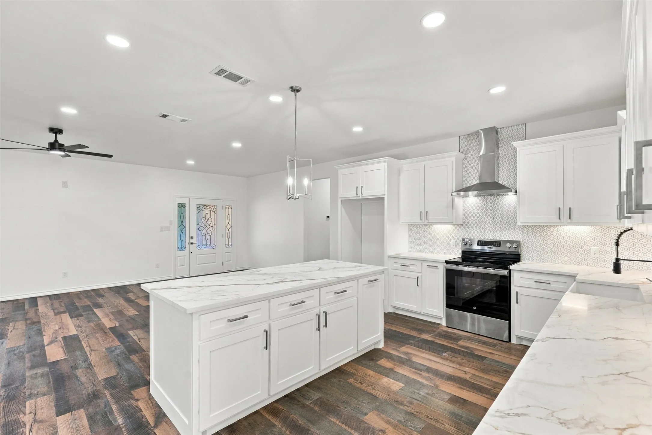 Single Family Residence For Sale in Titus County , 1707 CR 1670, Mt Pleasant, Texas 75455, 3 Bedroom, 2 Bathroom, 2 Garage spaces, 2,150 Sqft, built in 2026, mls#21409960, Real Estate Agent in Mt Pleasant, Homes For Sale in Titus county, Homes For Sale in Mt Pleasant, Realtor in Mt Pleasant Texas, Real Estate Brokerage Independent Realty Texas, Luminita Cordes Realtor