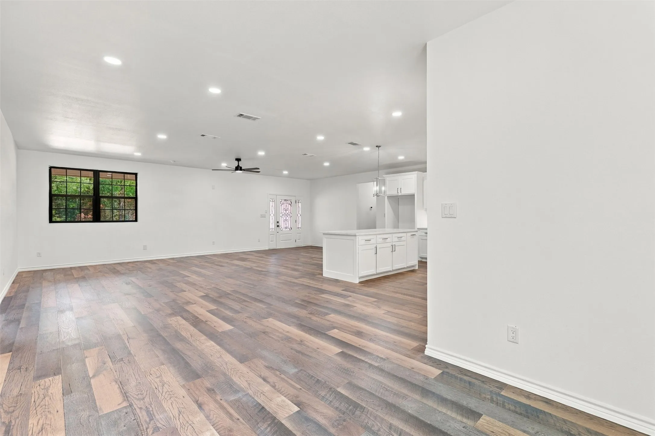 Single Family Residence For Sale in Titus County , 1707 CR 1670, Mt Pleasant, Texas 75455, 3 Bedroom, 2 Bathroom, 2 Garage spaces, 2,150 Sqft, built in 2026, mls#21409960, Real Estate Agent in Mt Pleasant, Homes For Sale in Titus county, Homes For Sale in Mt Pleasant, Realtor in Mt Pleasant Texas, Real Estate Brokerage Independent Realty Texas, Luminita Cordes Realtor
