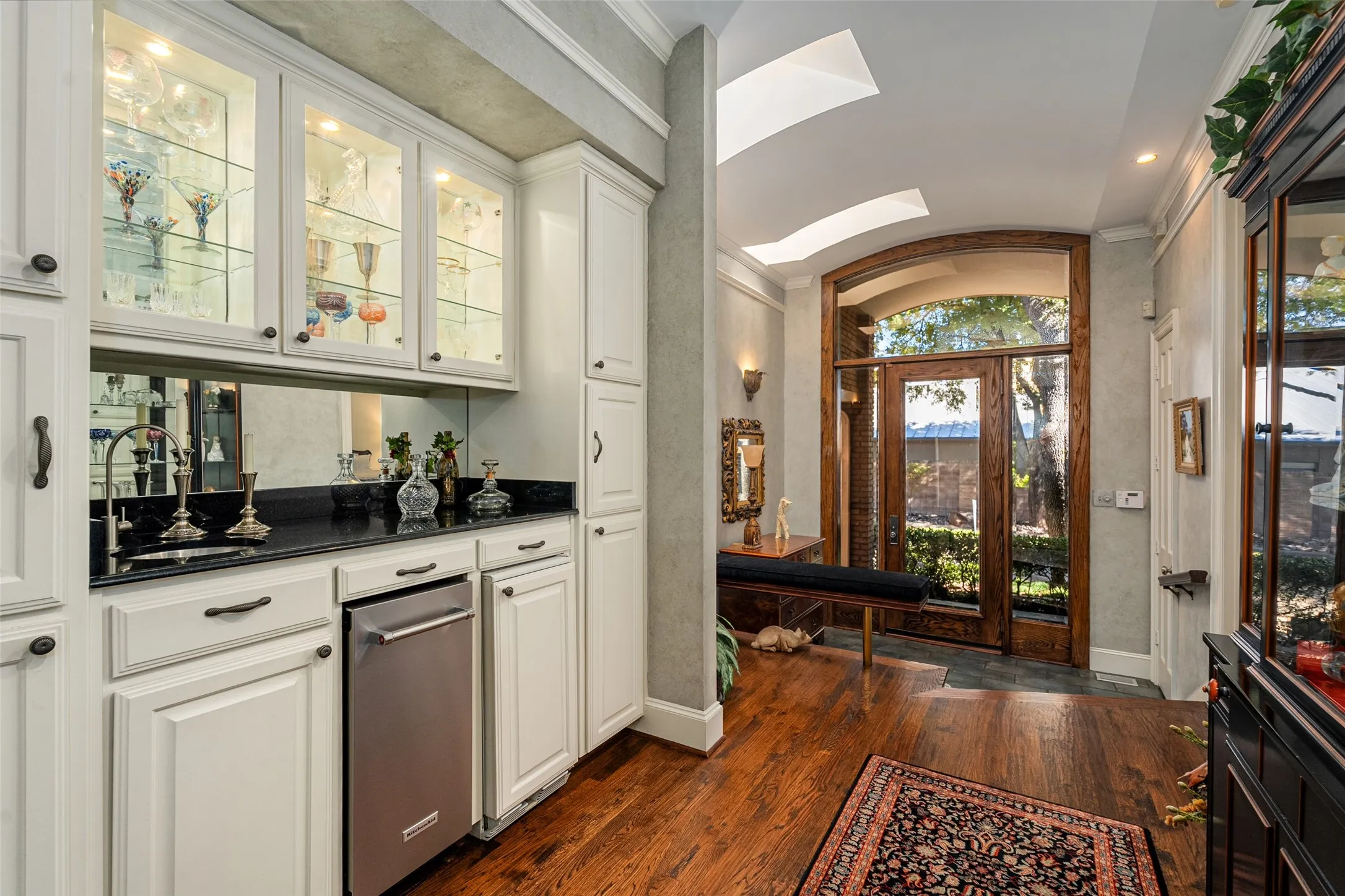 Townhouse For Sale in Dallas County , 6294 Willowgate Lane, Dallas, Texas 75230, 3 Bedroom, 4 Bathroom, 2 Garage spaces, 3,238 Sqft, built in 1986, mls#21404322, Real Estate Agent in Dallas, Homes For Sale in Dallas county, Homes For Sale in Dallas, Realtor in Dallas Texas, Real Estate Brokerage Independent Realty Texas, Luminita Cordes Realtor