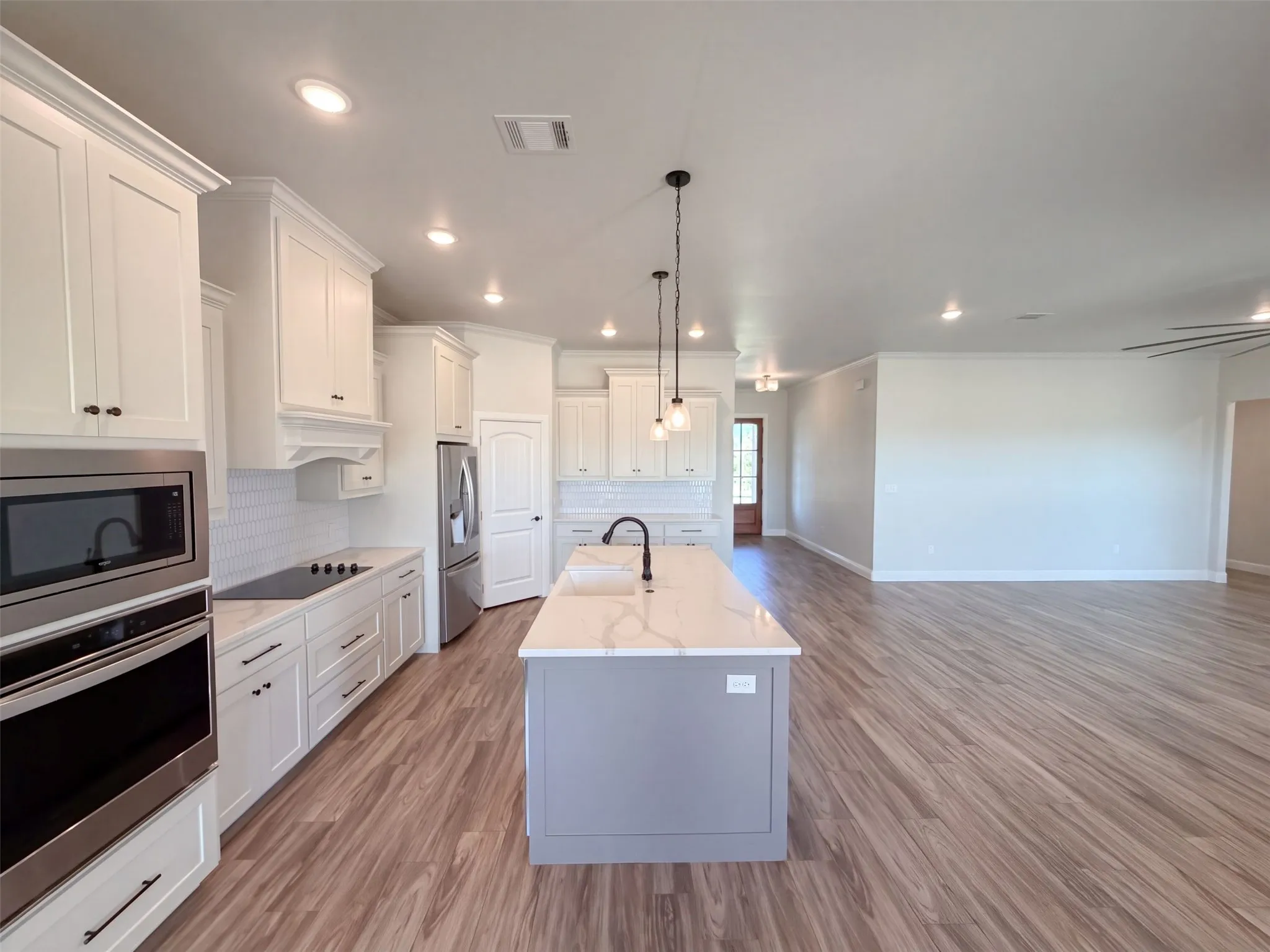 Single Family Residence For Sale in Parker County , 1532 Turpin Lake Road, Poolville, Texas 76487, 4 Bedroom, 3 Bathroom, 3 Garage spaces, 2,541 Sqft, built in 2021, mls#21410751, Real Estate Agent in Poolville, Homes For Sale in Parker county, Homes For Sale in Poolville, Realtor in Poolville Texas, Real Estate Brokerage Independent Realty Texas, Luminita Cordes Realtor