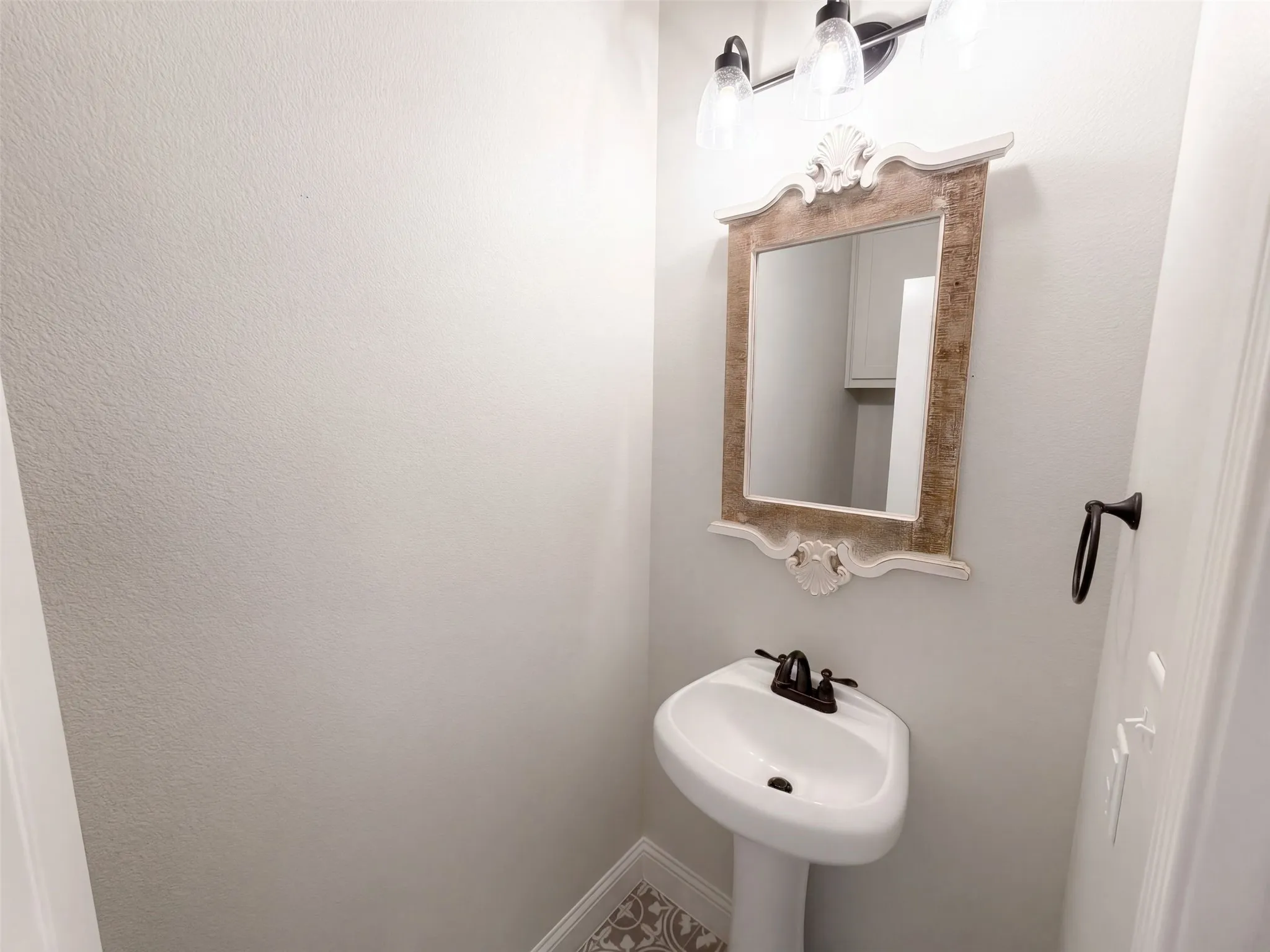 Single Family Residence For Sale in Parker County , 1532 Turpin Lake Road, Poolville, Texas 76487, 4 Bedroom, 3 Bathroom, 3 Garage spaces, 2,541 Sqft, built in 2021, mls#21410751, Real Estate Agent in Poolville, Homes For Sale in Parker county, Homes For Sale in Poolville, Realtor in Poolville Texas, Real Estate Brokerage Independent Realty Texas, Luminita Cordes Realtor