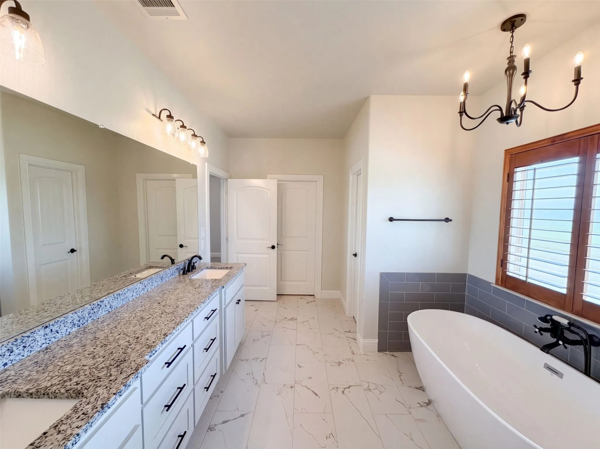 Single Family Residence For Sale in Parker County , 1532 Turpin Lake Road, Poolville, Texas 76487, 4 Bedroom, 3 Bathroom, 3 Garage spaces, 2,541 Sqft, built in 2021, mls#21410751, Real Estate Agent in Poolville, Homes For Sale in Parker county, Homes For Sale in Poolville, Realtor in Poolville Texas, Real Estate Brokerage Independent Realty Texas, Luminita Cordes Realtor
