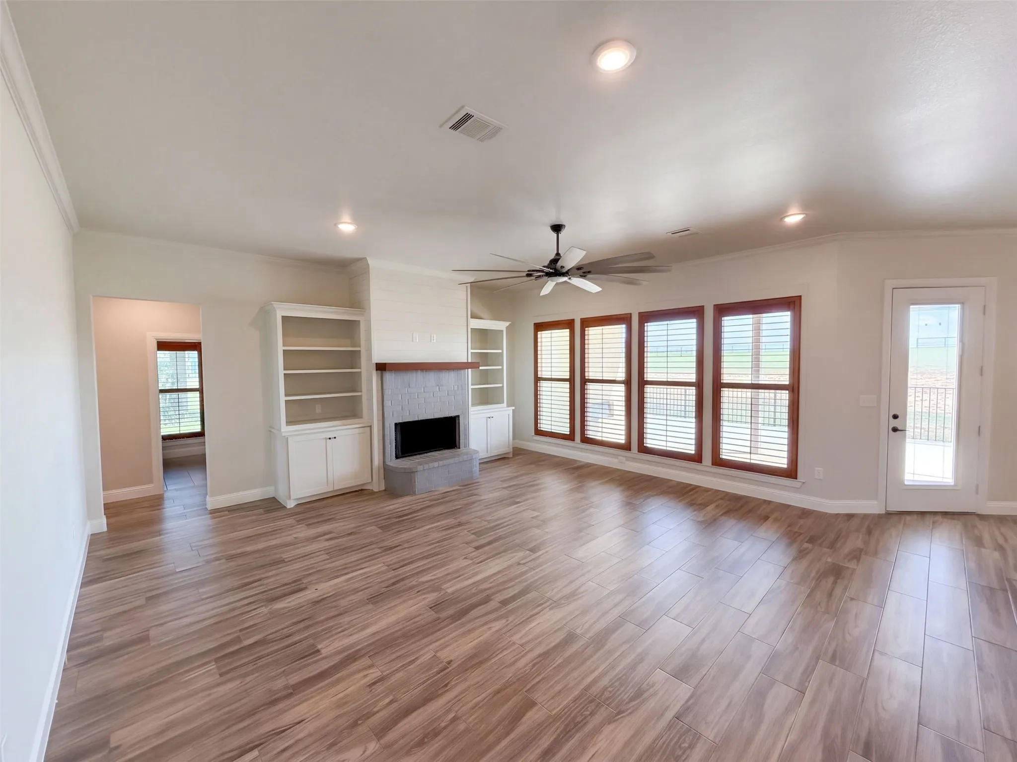 Single Family Residence For Sale in Parker County , 1532 Turpin Lake Road, Poolville, Texas 76487, 4 Bedroom, 3 Bathroom, 3 Garage spaces, 2,541 Sqft, built in 2021, mls#21410751, Real Estate Agent in Poolville, Homes For Sale in Parker county, Homes For Sale in Poolville, Realtor in Poolville Texas, Real Estate Brokerage Independent Realty Texas, Luminita Cordes Realtor