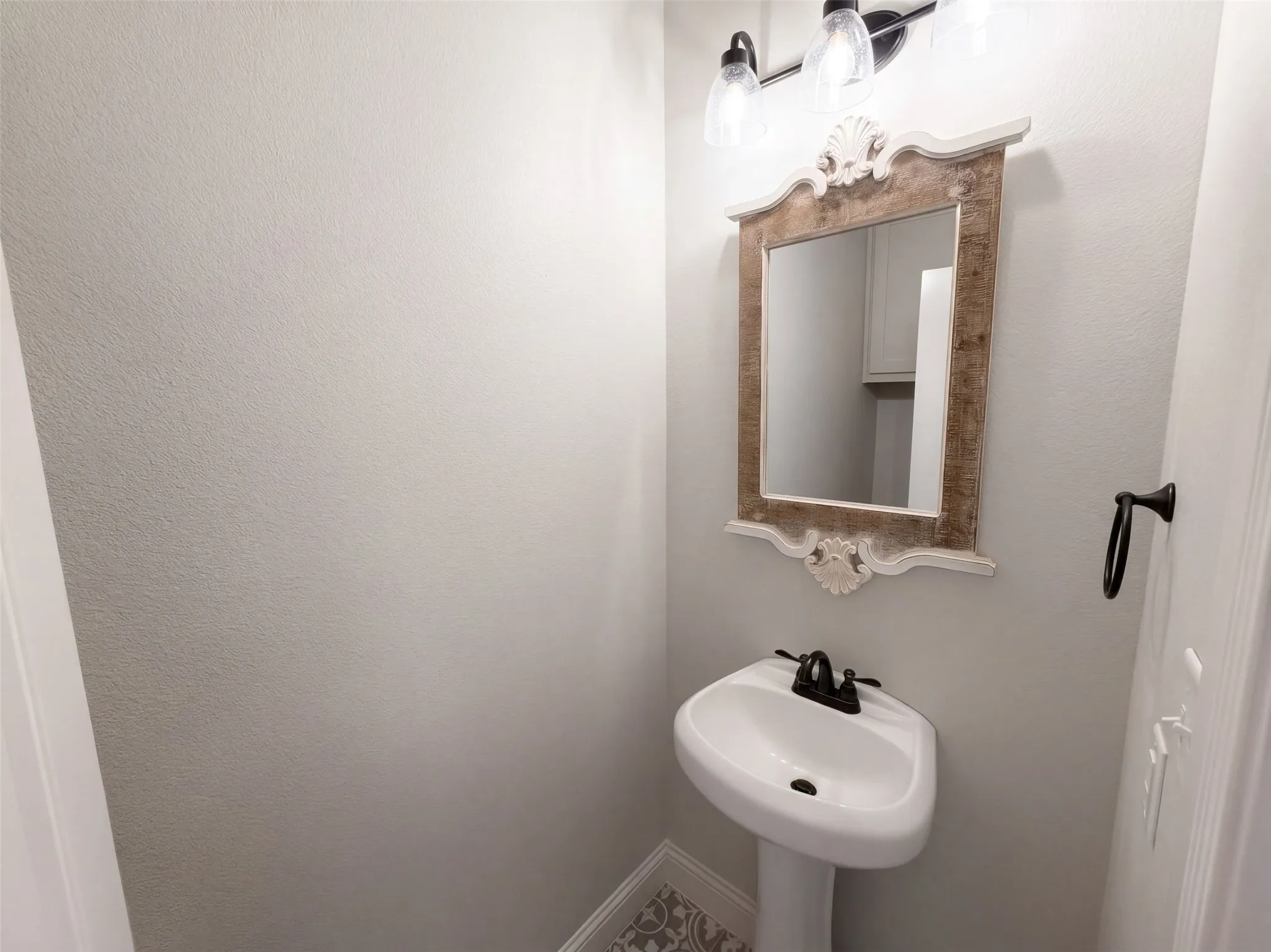 Single Family Residence For Sale in Parker County , 1532 Turpin Lake Road, Poolville, Texas 76487, 4 Bedroom, 3 Bathroom, 3 Garage spaces, 2,541 Sqft, built in 2021, mls#21410751, Real Estate Agent in Poolville, Homes For Sale in Parker county, Homes For Sale in Poolville, Realtor in Poolville Texas, Real Estate Brokerage Independent Realty Texas, Luminita Cordes Realtor