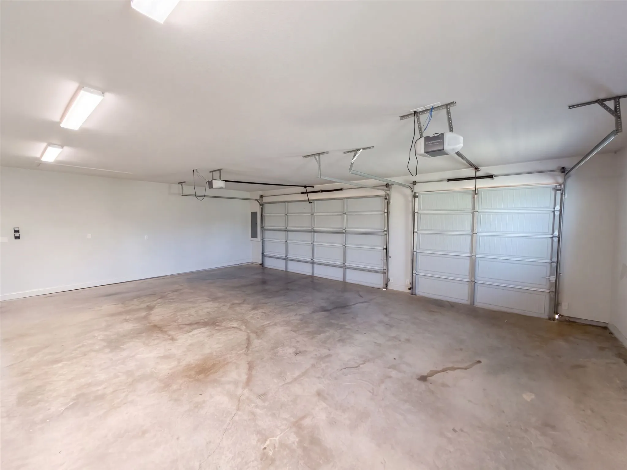 Single Family Residence For Sale in Parker County , 1532 Turpin Lake Road, Poolville, Texas 76487, 4 Bedroom, 3 Bathroom, 3 Garage spaces, 2,541 Sqft, built in 2021, mls#21410751, Real Estate Agent in Poolville, Homes For Sale in Parker county, Homes For Sale in Poolville, Realtor in Poolville Texas, Real Estate Brokerage Independent Realty Texas, Luminita Cordes Realtor