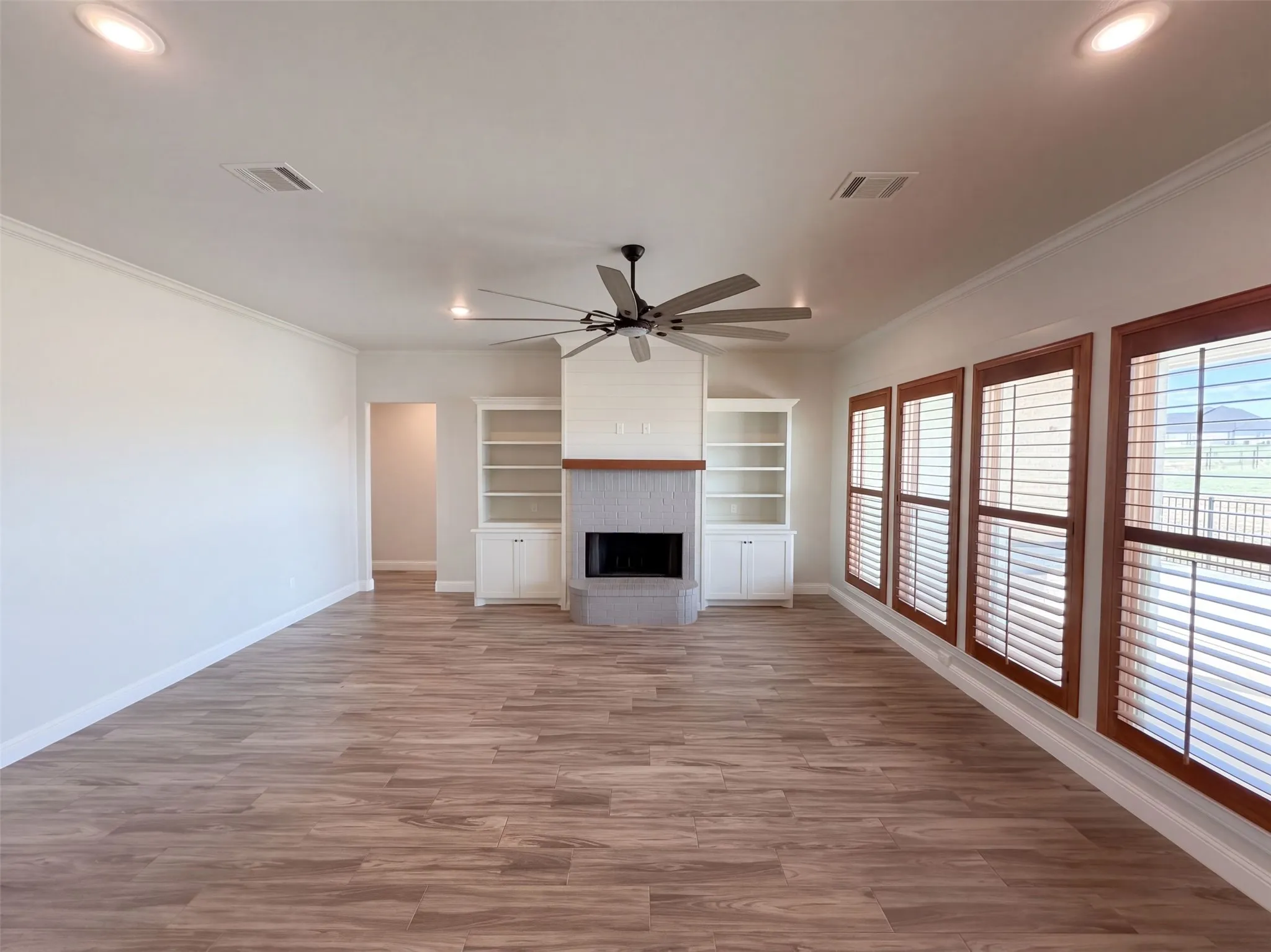 Single Family Residence For Sale in Parker County , 1532 Turpin Lake Road, Poolville, Texas 76487, 4 Bedroom, 3 Bathroom, 3 Garage spaces, 2,541 Sqft, built in 2021, mls#21410751, Real Estate Agent in Poolville, Homes For Sale in Parker county, Homes For Sale in Poolville, Realtor in Poolville Texas, Real Estate Brokerage Independent Realty Texas, Luminita Cordes Realtor