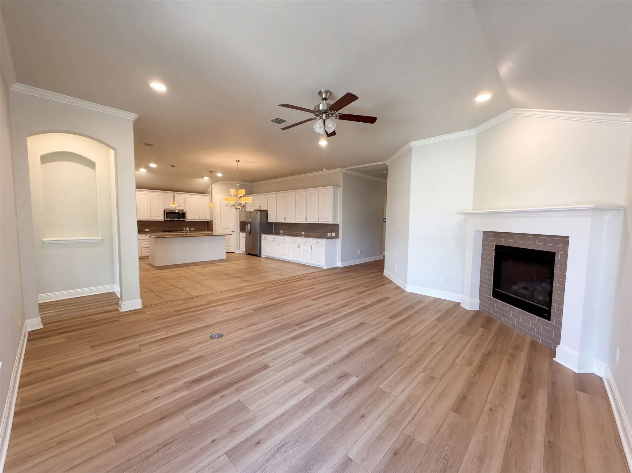 Single Family Residence For Sale in Denton County , 14728 Cedar Flat Way, Fort Worth, Texas 76262, 3 Bedroom, 2 Bathroom, 2 Garage spaces, 2,241 Sqft, built in 2016, mls#21410692, Real Estate Agent in Fort Worth, Homes For Sale in Denton county, Homes For Sale in Fort Worth, Realtor in Fort Worth Texas, Real Estate Brokerage Independent Realty Texas, Luminita Cordes Realtor
