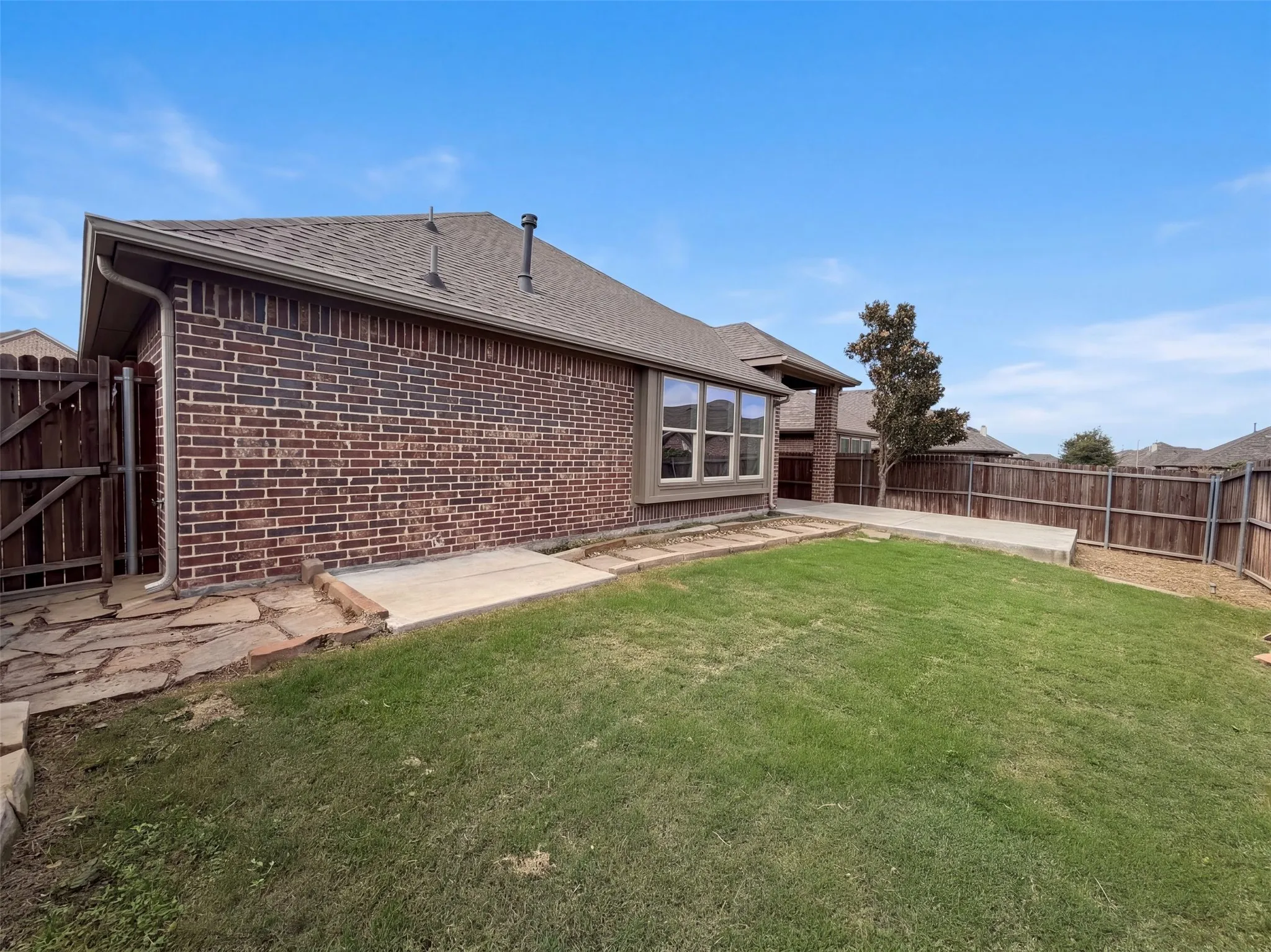 Single Family Residence For Sale in Denton County , 14728 Cedar Flat Way, Fort Worth, Texas 76262, 3 Bedroom, 2 Bathroom, 2 Garage spaces, 2,241 Sqft, built in 2016, mls#21410692, Real Estate Agent in Fort Worth, Homes For Sale in Denton county, Homes For Sale in Fort Worth, Realtor in Fort Worth Texas, Real Estate Brokerage Independent Realty Texas, Luminita Cordes Realtor