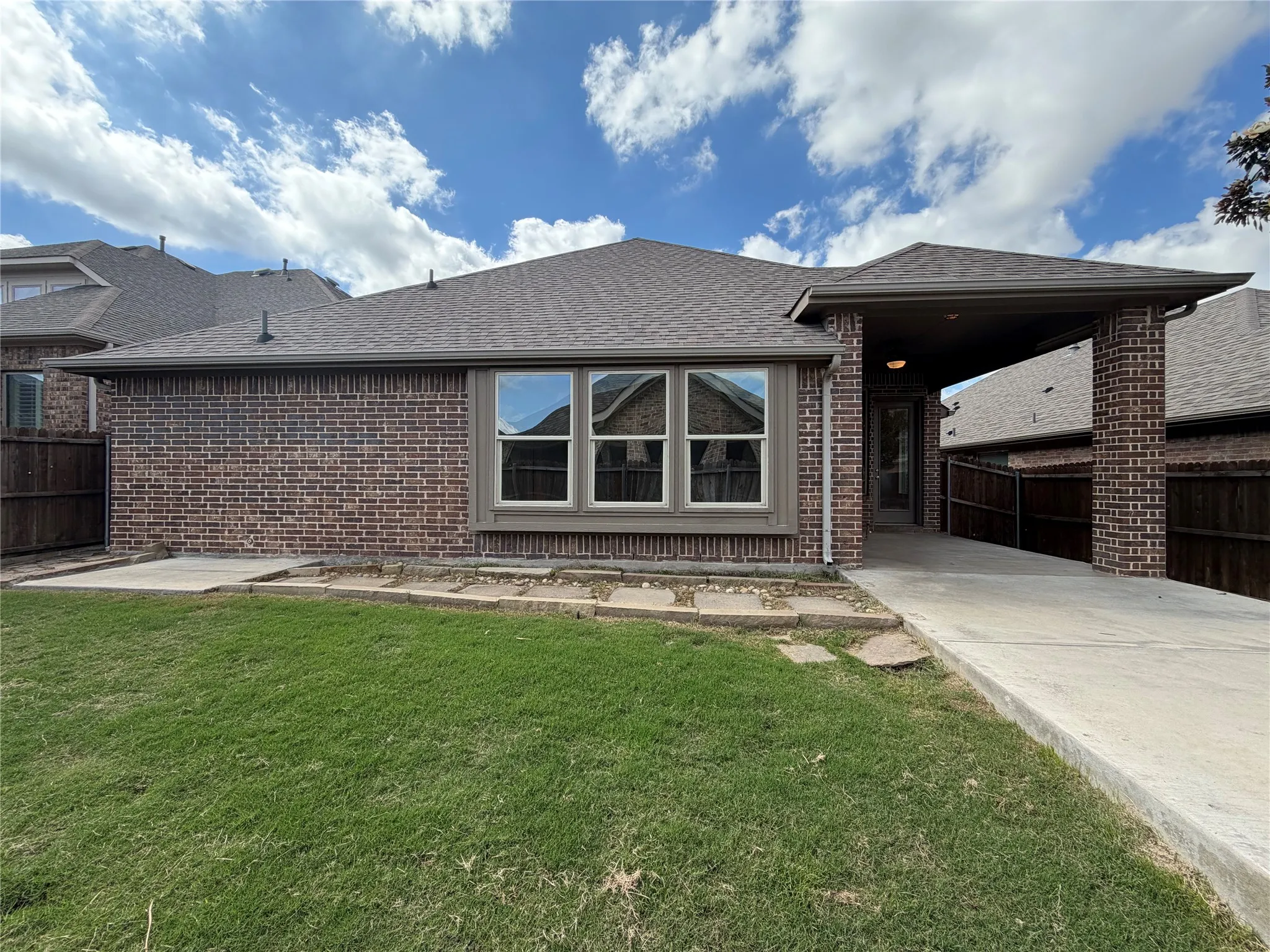 Single Family Residence For Sale in Denton County , 14728 Cedar Flat Way, Fort Worth, Texas 76262, 3 Bedroom, 2 Bathroom, 2 Garage spaces, 2,241 Sqft, built in 2016, mls#21410692, Real Estate Agent in Fort Worth, Homes For Sale in Denton county, Homes For Sale in Fort Worth, Realtor in Fort Worth Texas, Real Estate Brokerage Independent Realty Texas, Luminita Cordes Realtor