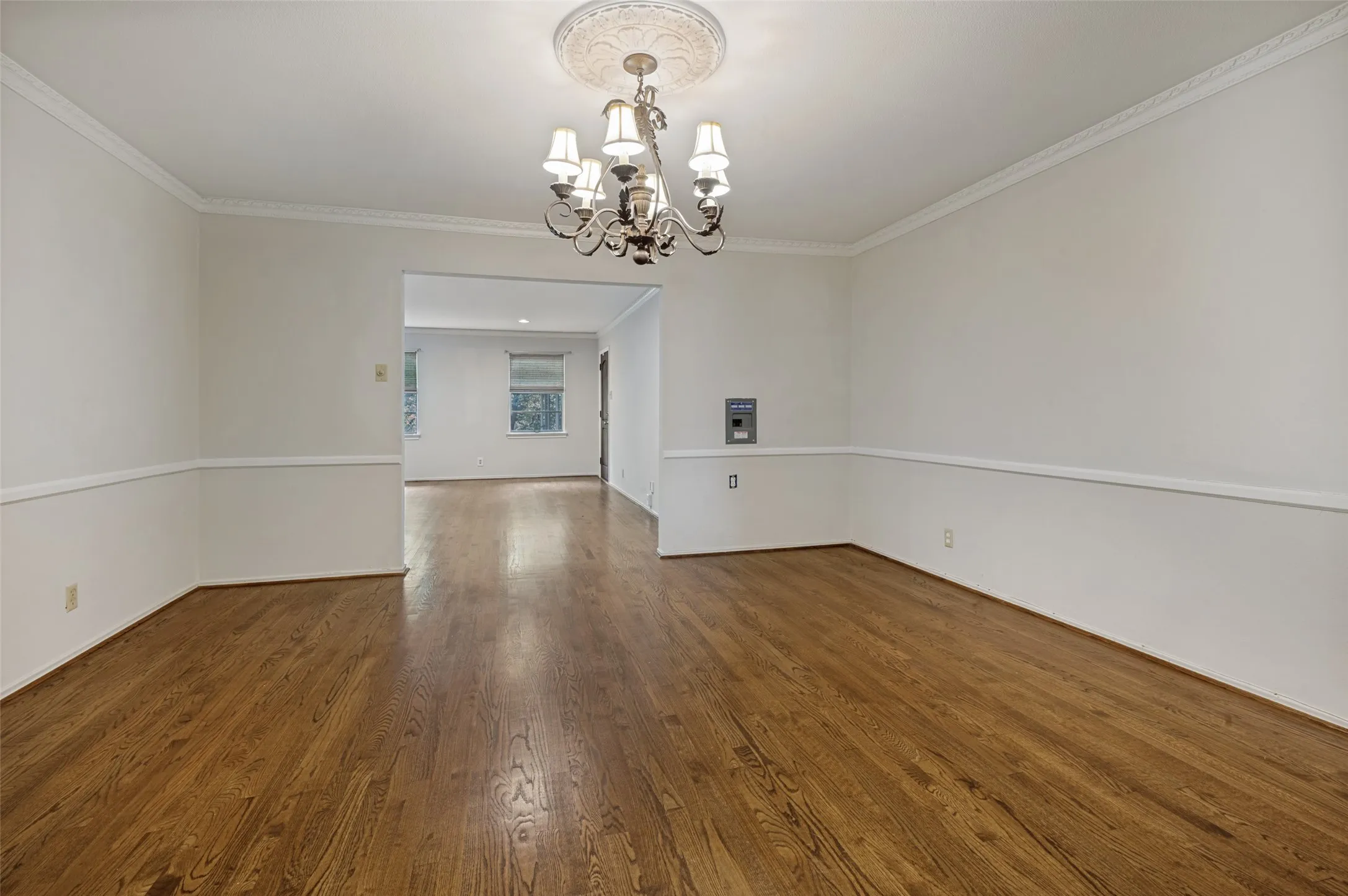 Condominium For Rent in Dallas County , 6211 Bandera Avenue D, Dallas, Texas 75225, 2 Bedroom, 2 Bathroom, Garage spaces, 1,488 Sqft, built in 1958, mls#21411171, Real Estate Agent in Dallas, Homes For Rent in Dallas county, Homes For Rent in Dallas, Realtor in Dallas Texas, Real Estate Brokerage Independent Realty Texas, Luminita Cordes Realtor