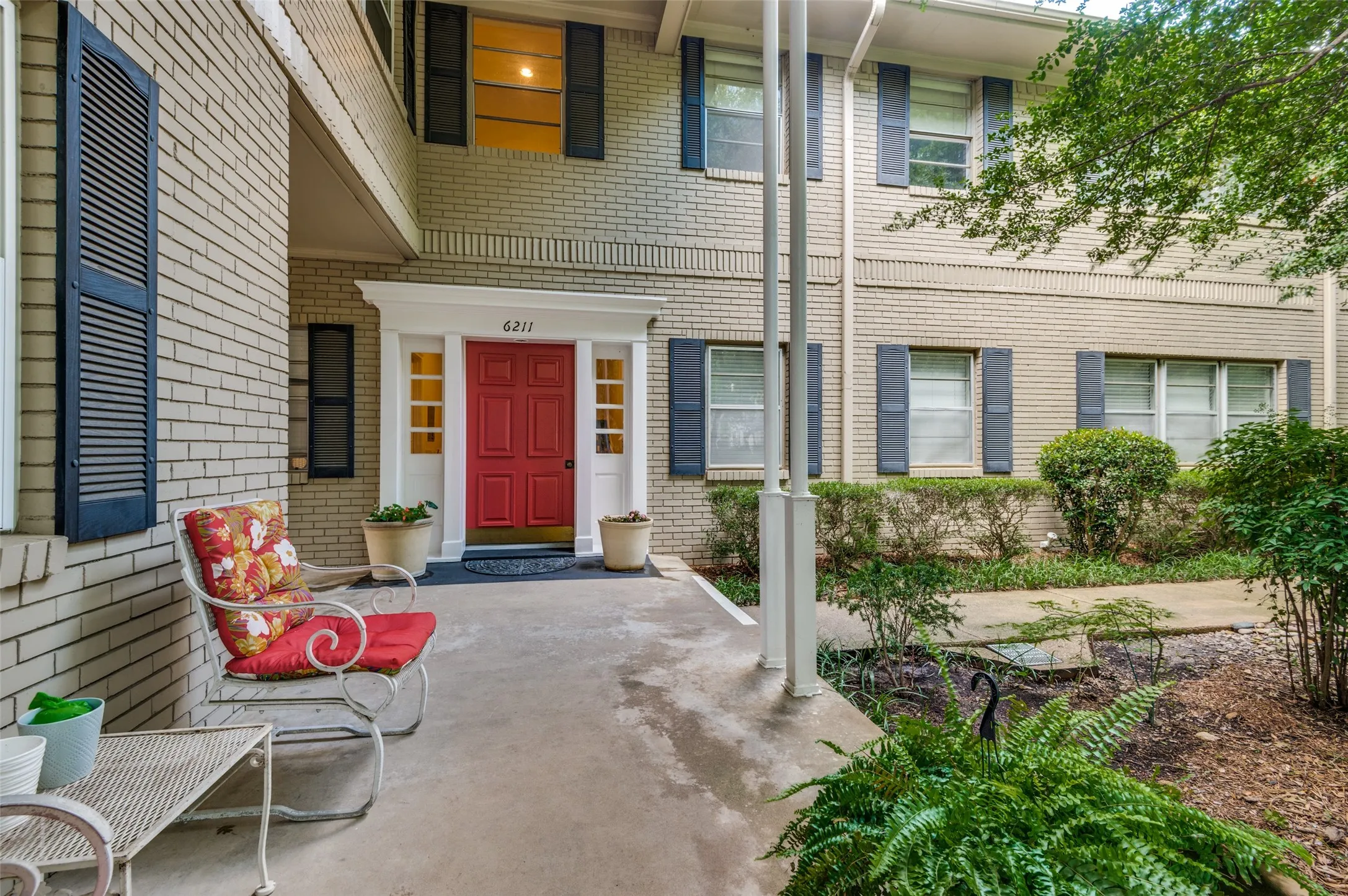 Condominium For Rent in Dallas County , 6211 Bandera Avenue D, Dallas, Texas 75225, 2 Bedroom, 2 Bathroom, Garage spaces, 1,488 Sqft, built in 1958, mls#21411171, Real Estate Agent in Dallas, Homes For Rent in Dallas county, Homes For Rent in Dallas, Realtor in Dallas Texas, Real Estate Brokerage Independent Realty Texas, Luminita Cordes Realtor