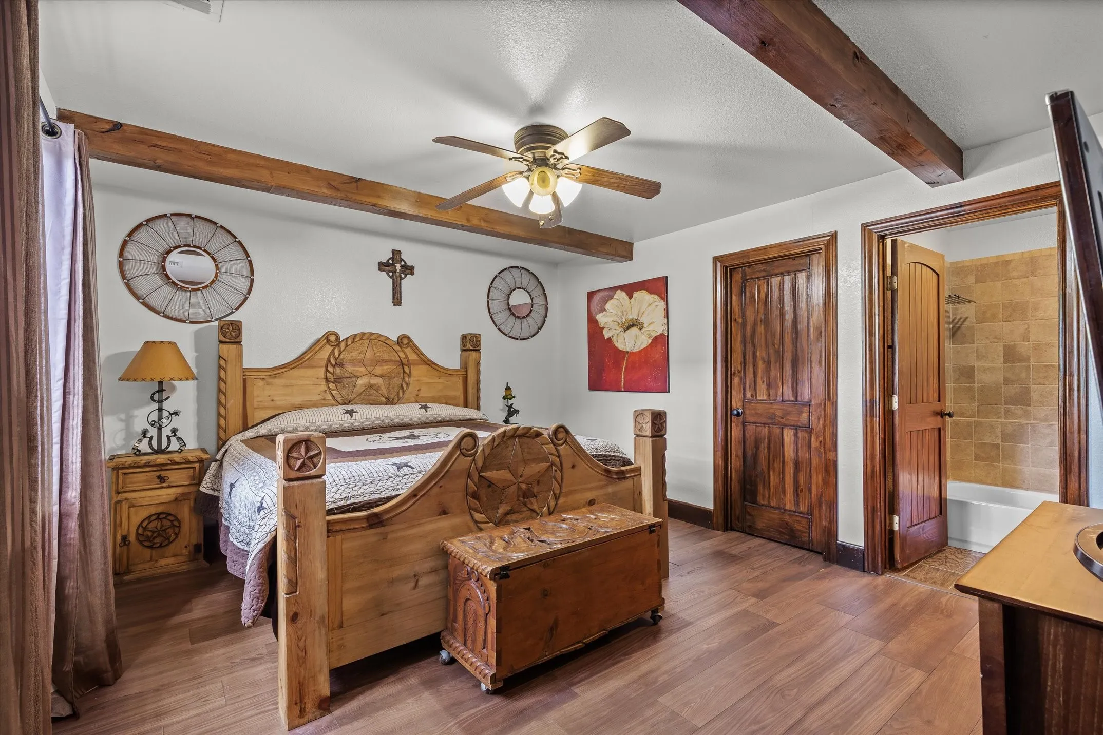Farm For Sale in Van Zandt County , 323 VZ County Road 3507, Edgewood, Texas 75117, 6 Bedroom, 6 Bathroom, 3 Garage spaces, 6,164 Sqft, built in 2003, mls#21387487, Real Estate Agent in Edgewood, Homes For Sale in Van Zandt county, Homes For Sale in Edgewood, Realtor in Edgewood Texas, Real Estate Brokerage Independent Realty Texas, Luminita Cordes Realtor