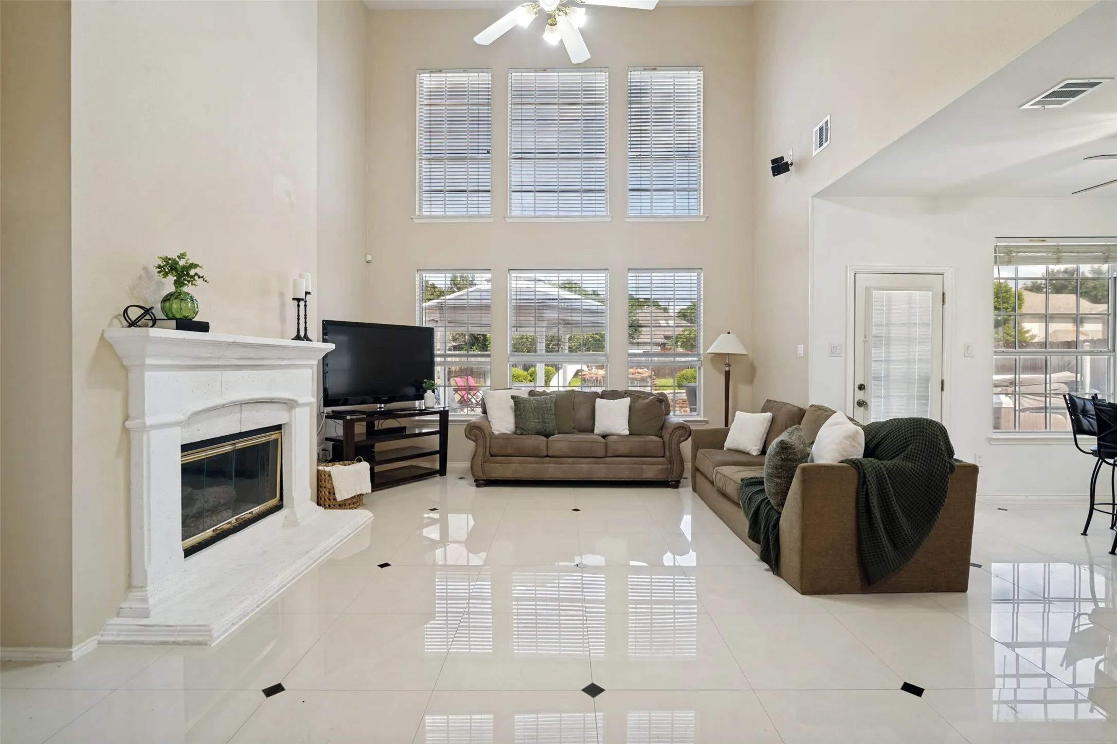 Single Family Residence For Sale in Denton County , 4304 Cape Cod Drive, The Colony, Texas 75056, 4 Bedroom, 4 Bathroom, 2 Garage spaces, 3,477 Sqft, built in 1996, mls#21411169, Real Estate Agent in The Colony, Homes For Sale in Denton county, Homes For Sale in The Colony, Realtor in The Colony Texas, Real Estate Brokerage Independent Realty Texas, Luminita Cordes Realtor
