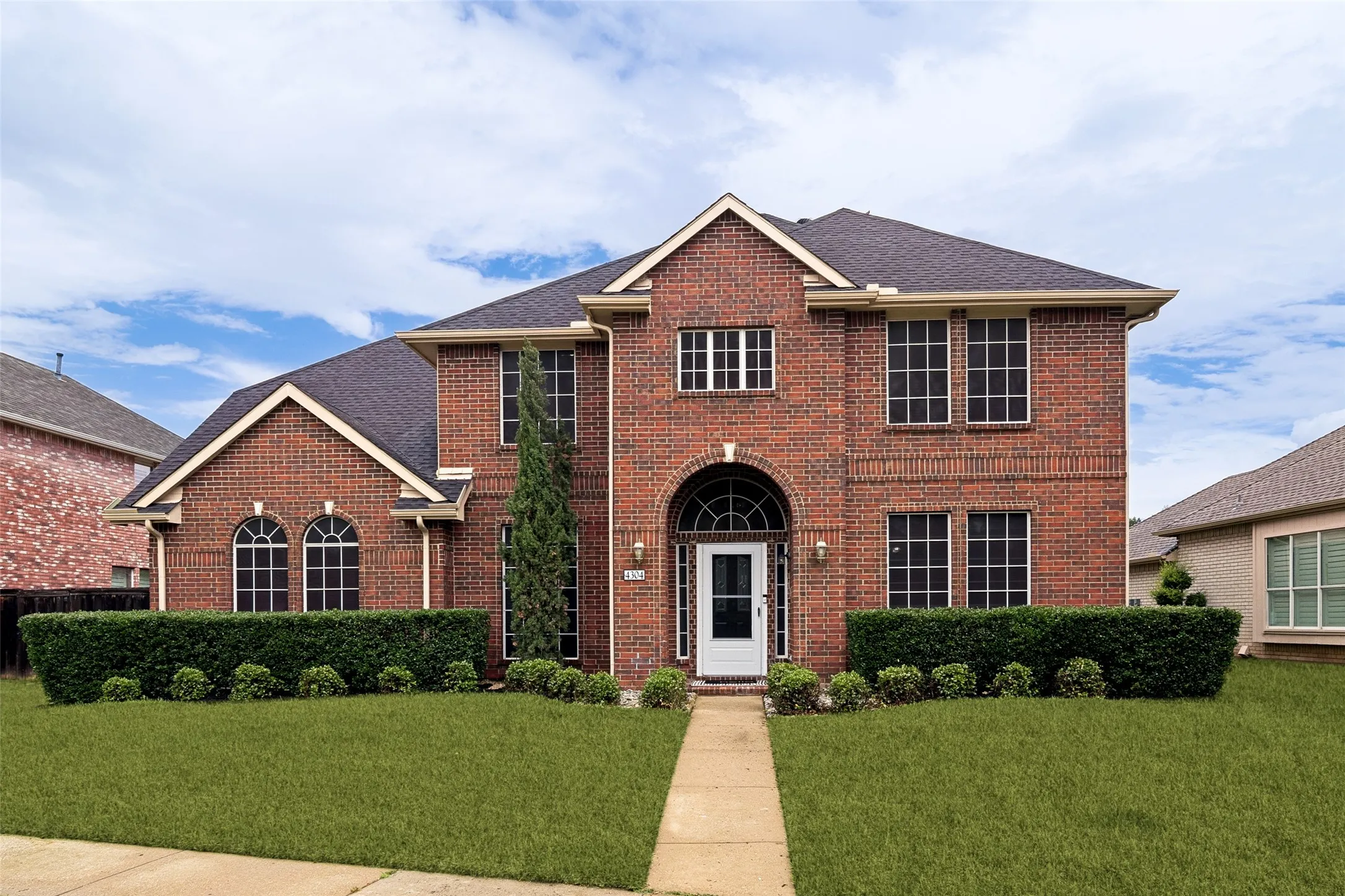 Single Family Residence For Sale