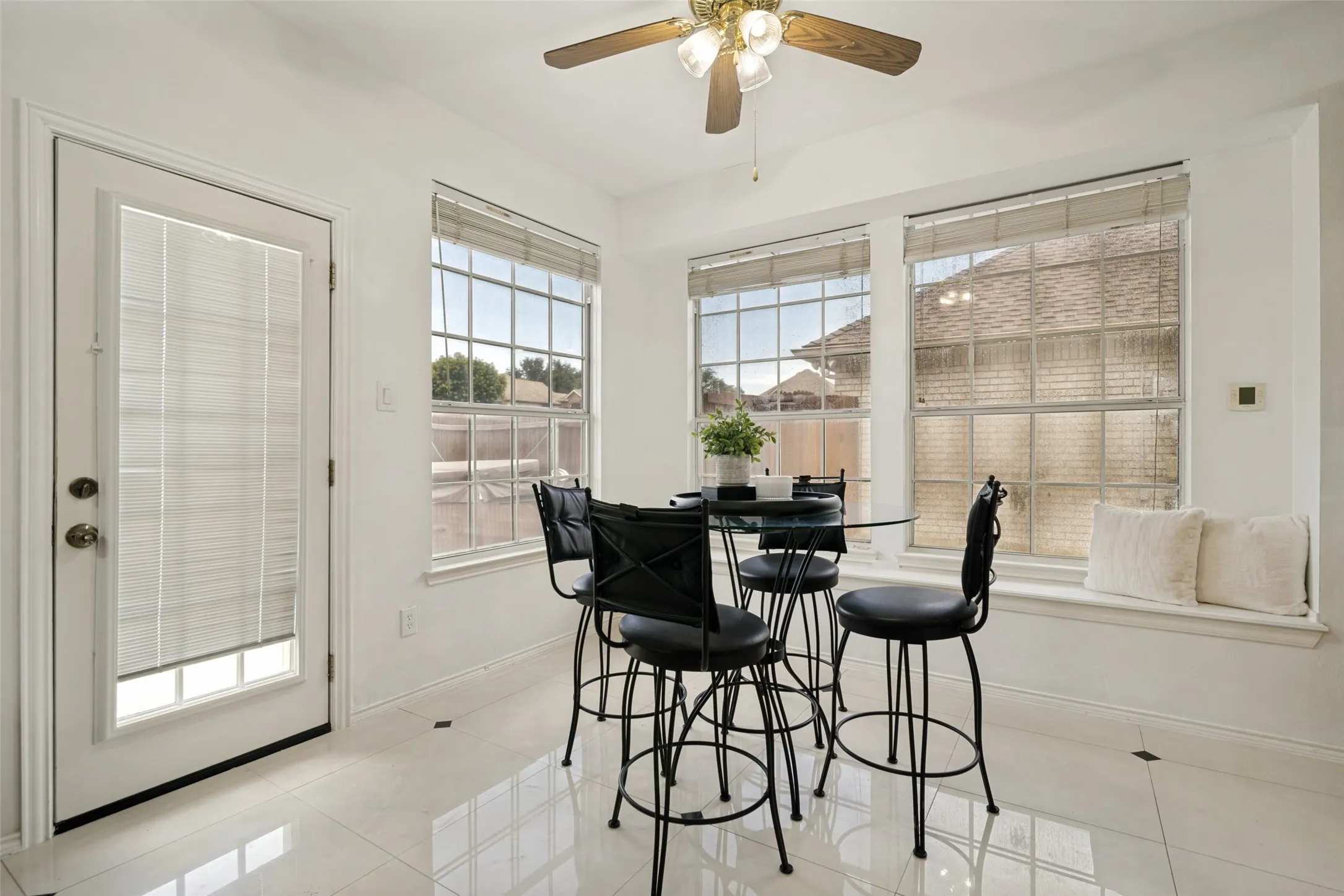 Single Family Residence For Sale in Denton County , 4304 Cape Cod Drive, The Colony, Texas 75056, 4 Bedroom, 4 Bathroom, 2 Garage spaces, 3,477 Sqft, built in 1996, mls#21411169, Real Estate Agent in The Colony, Homes For Sale in Denton county, Homes For Sale in The Colony, Realtor in The Colony Texas, Real Estate Brokerage Independent Realty Texas, Luminita Cordes Realtor