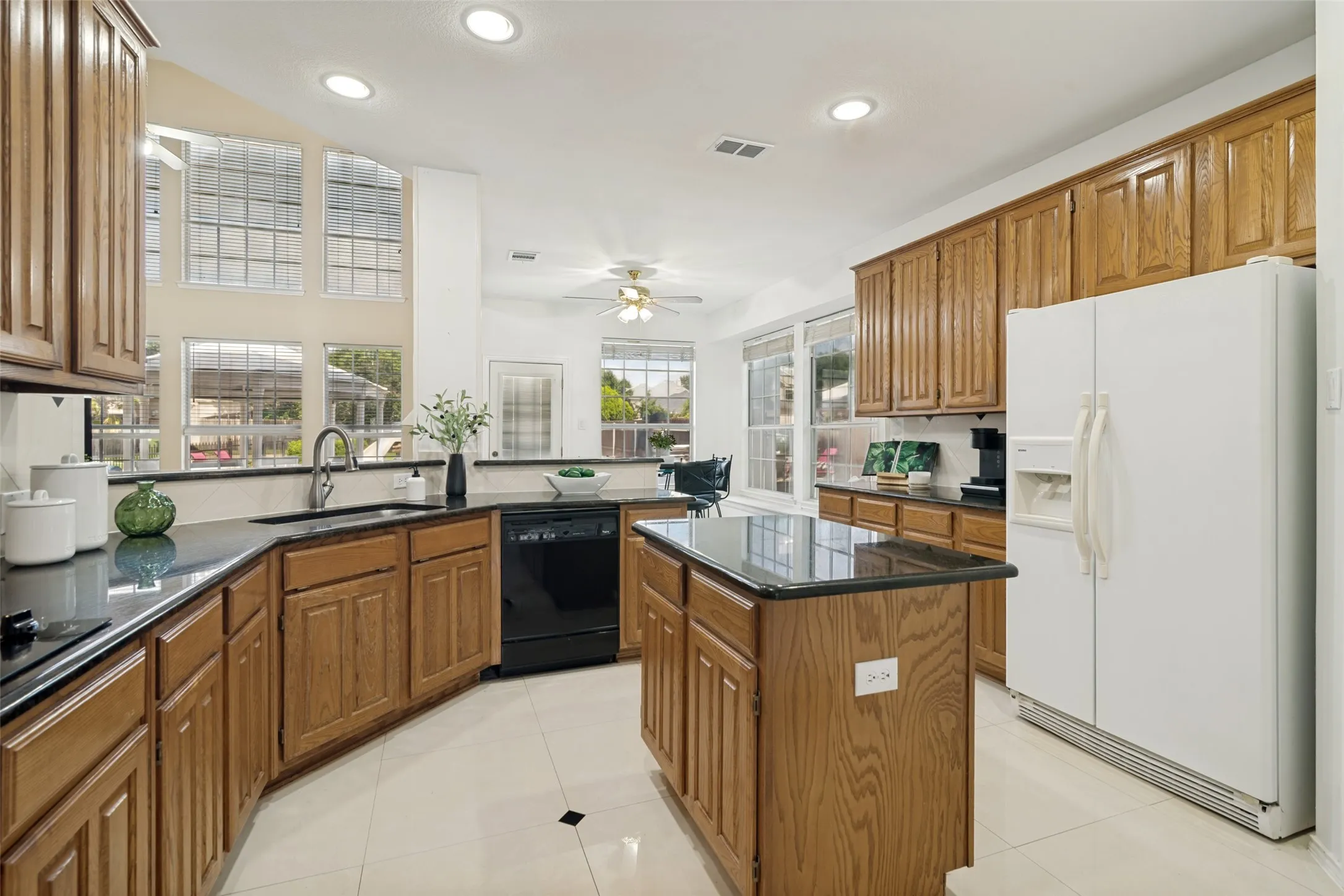 Single Family Residence For Sale in Denton County , 4304 Cape Cod Drive, The Colony, Texas 75056, 4 Bedroom, 4 Bathroom, 2 Garage spaces, 3,477 Sqft, built in 1996, mls#21411169, Real Estate Agent in The Colony, Homes For Sale in Denton county, Homes For Sale in The Colony, Realtor in The Colony Texas, Real Estate Brokerage Independent Realty Texas, Luminita Cordes Realtor