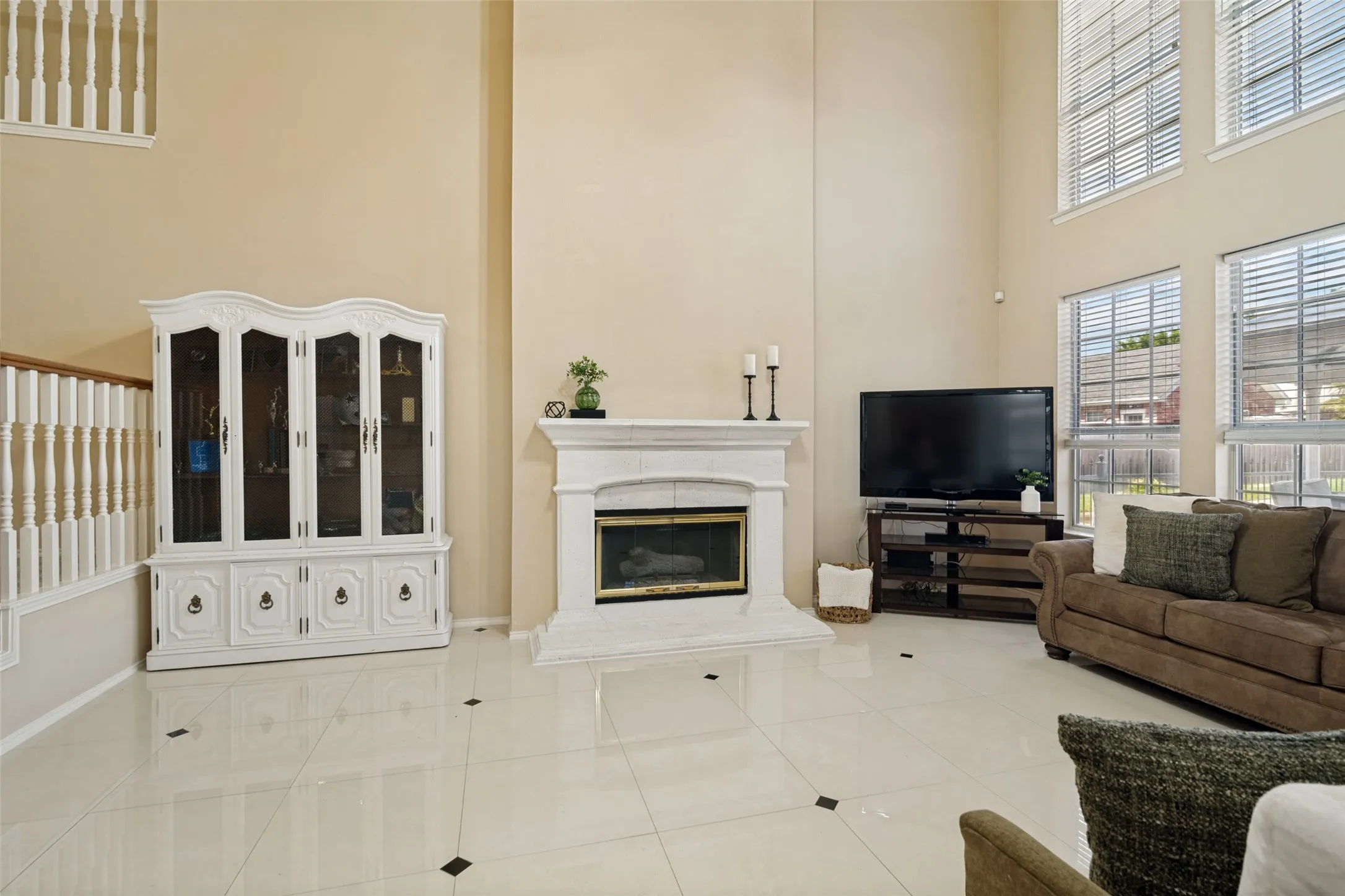 Single Family Residence For Sale in Denton County , 4304 Cape Cod Drive, The Colony, Texas 75056, 4 Bedroom, 4 Bathroom, 2 Garage spaces, 3,477 Sqft, built in 1996, mls#21411169, Real Estate Agent in The Colony, Homes For Sale in Denton county, Homes For Sale in The Colony, Realtor in The Colony Texas, Real Estate Brokerage Independent Realty Texas, Luminita Cordes Realtor