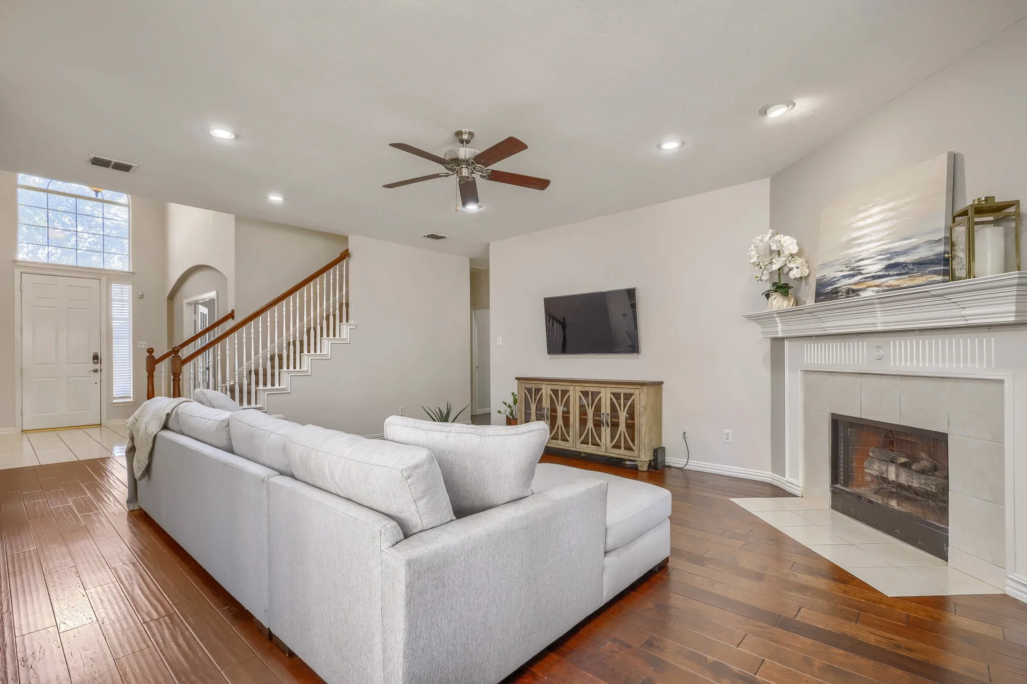 Single Family Residence For Sale in Collin County , 8121 Fountain Springs Drive, Plano, Texas 75025, 4 Bedroom, 3 Bathroom, 2 Garage spaces, 3,031 Sqft, built in 1999, mls#21401036, Real Estate Agent in Plano, Homes For Sale in Collin county, Homes For Sale in Plano, Realtor in Plano Texas, Real Estate Brokerage Independent Realty Texas, Luminita Cordes Realtor