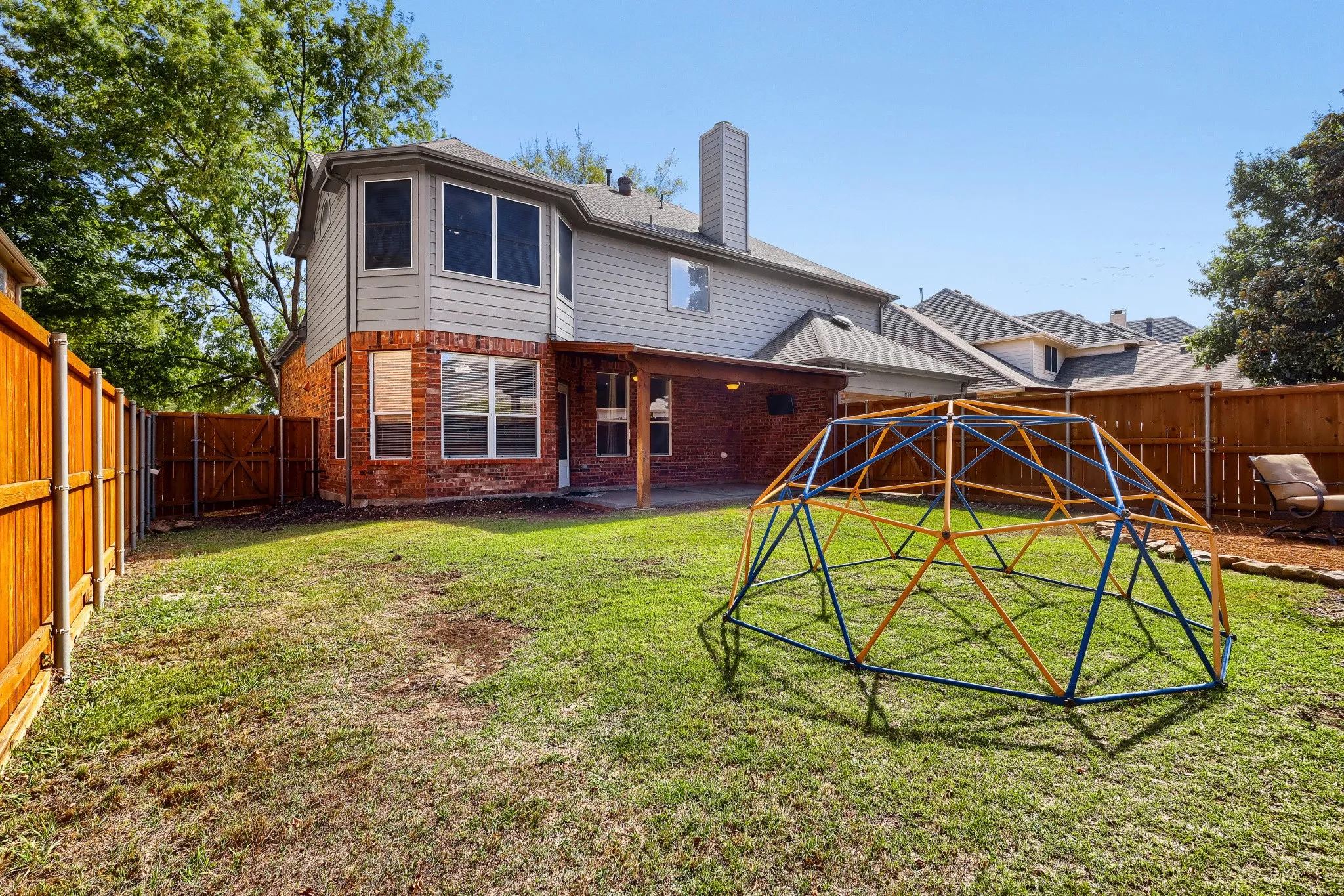 Single Family Residence For Sale in Collin County , 8121 Fountain Springs Drive, Plano, Texas 75025, 4 Bedroom, 3 Bathroom, 2 Garage spaces, 3,031 Sqft, built in 1999, mls#21401036, Real Estate Agent in Plano, Homes For Sale in Collin county, Homes For Sale in Plano, Realtor in Plano Texas, Real Estate Brokerage Independent Realty Texas, Luminita Cordes Realtor