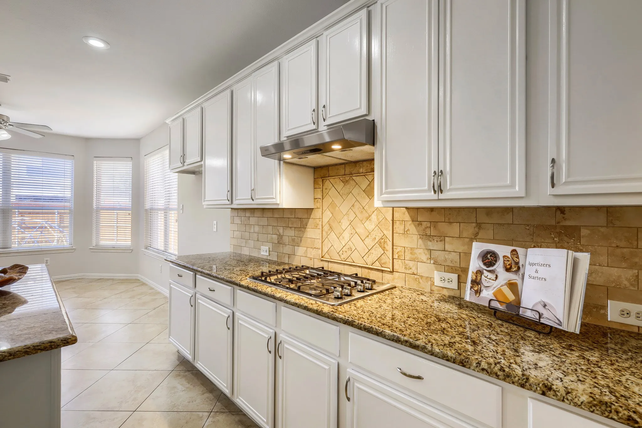 Single Family Residence For Sale in Collin County , 8121 Fountain Springs Drive, Plano, Texas 75025, 4 Bedroom, 3 Bathroom, 2 Garage spaces, 3,031 Sqft, built in 1999, mls#21401036, Real Estate Agent in Plano, Homes For Sale in Collin county, Homes For Sale in Plano, Realtor in Plano Texas, Real Estate Brokerage Independent Realty Texas, Luminita Cordes Realtor