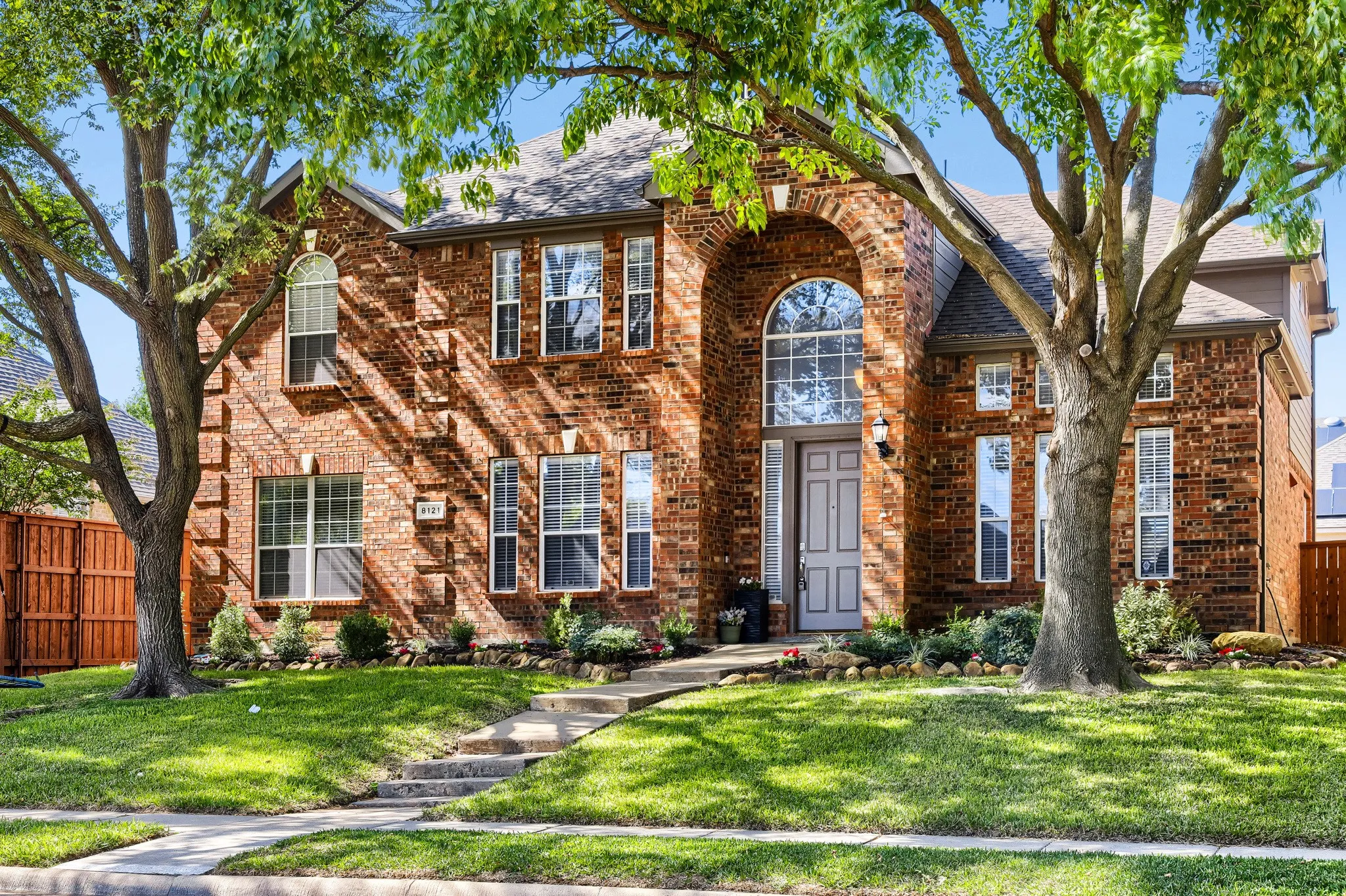 Single Family Residence For Sale in Collin County , 8121 Fountain Springs Drive, Plano, Texas 75025, 4 Bedroom, 3 Bathroom, 2 Garage spaces, 3,031 Sqft, built in 1999, mls#21401036, Real Estate Agent in Plano, Homes For Sale in Collin county, Homes For Sale in Plano, Realtor in Plano Texas, Real Estate Brokerage Independent Realty Texas, Luminita Cordes Realtor