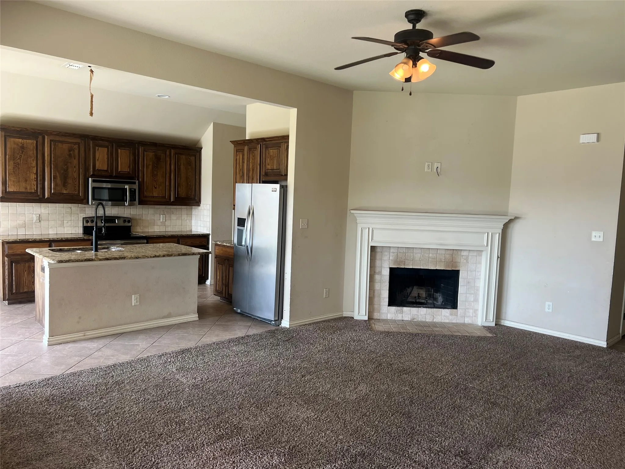 Single Family Residence For Sale in Denton County , 249 Cedar Crest Drive, Justin, Texas 76247, 3 Bedroom, 2 Bathroom, 2 Garage spaces, 1,537 Sqft, built in 2014, mls#21410874, Real Estate Agent in Justin, Homes For Sale in Denton county, Homes For Sale in Justin, Realtor in Justin Texas, Real Estate Brokerage Independent Realty Texas, Luminita Cordes Realtor