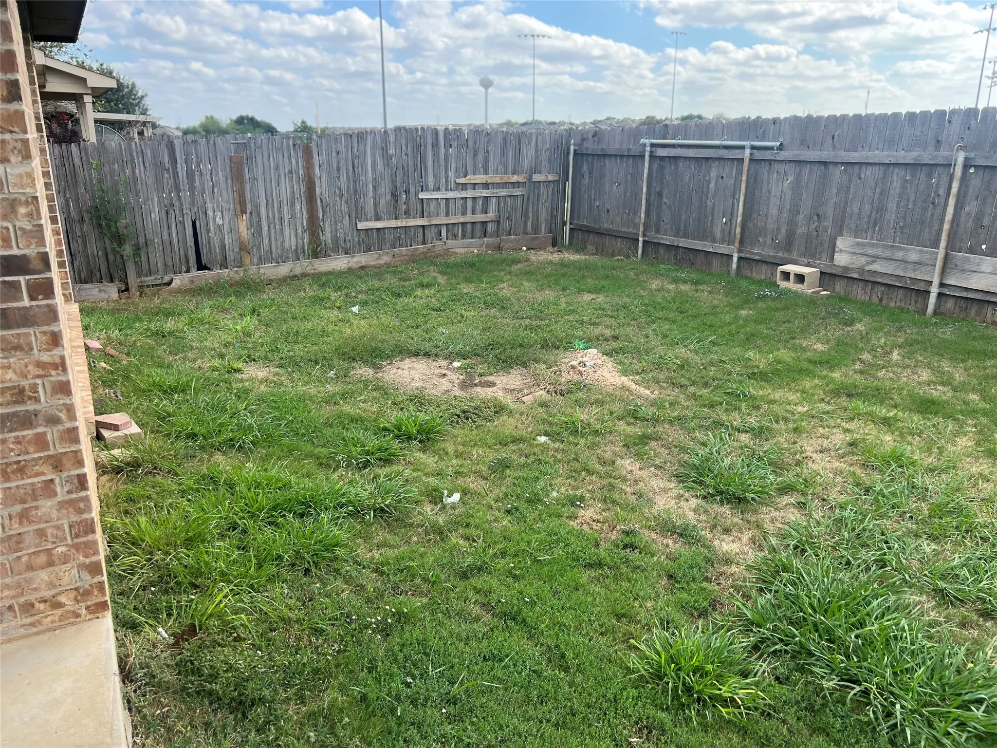 Single Family Residence For Sale in Denton County , 249 Cedar Crest Drive, Justin, Texas 76247, 3 Bedroom, 2 Bathroom, 2 Garage spaces, 1,537 Sqft, built in 2014, mls#21410874, Real Estate Agent in Justin, Homes For Sale in Denton county, Homes For Sale in Justin, Realtor in Justin Texas, Real Estate Brokerage Independent Realty Texas, Luminita Cordes Realtor