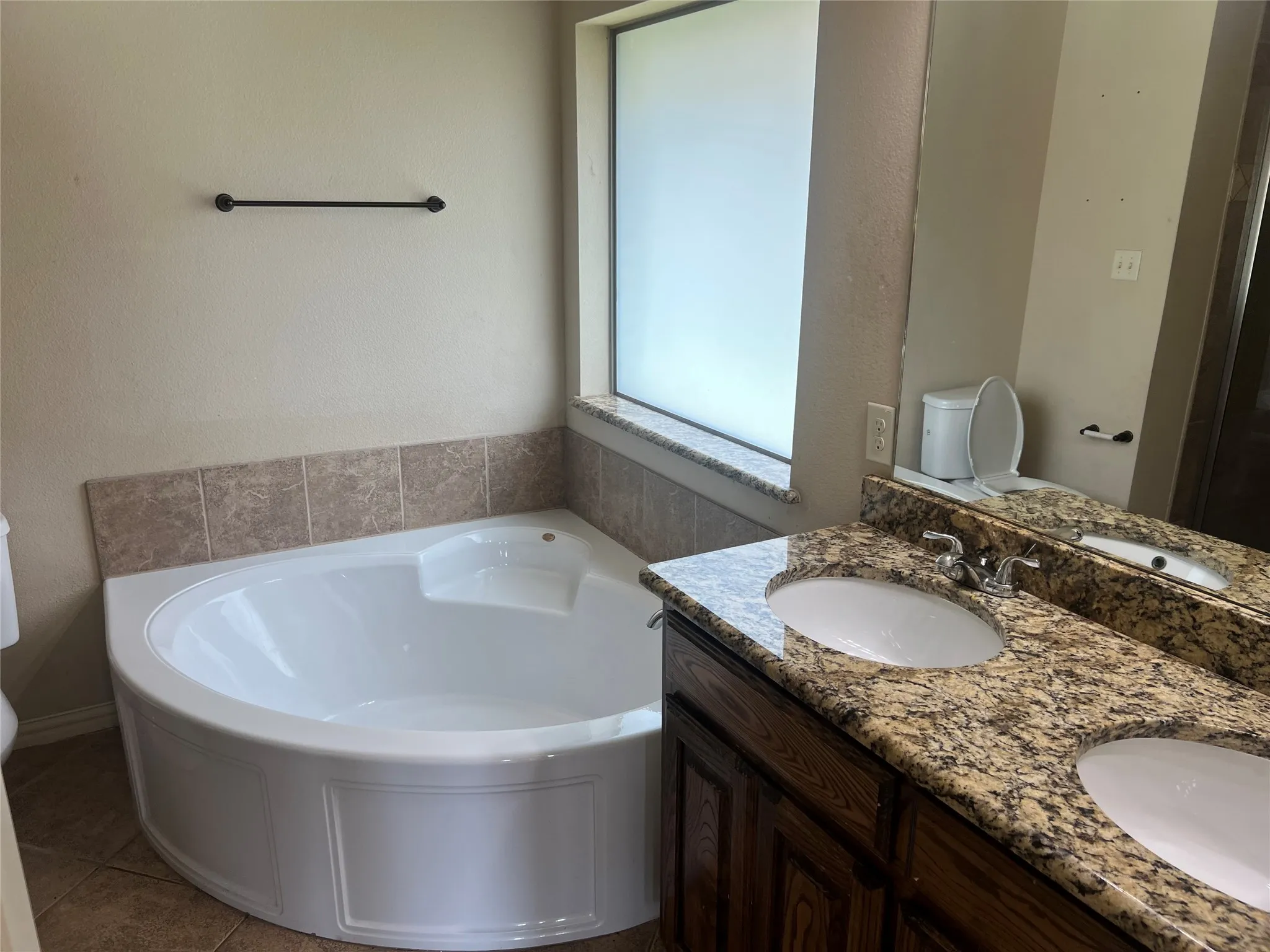 Single Family Residence For Sale in Denton County , 249 Cedar Crest Drive, Justin, Texas 76247, 3 Bedroom, 2 Bathroom, 2 Garage spaces, 1,537 Sqft, built in 2014, mls#21410874, Real Estate Agent in Justin, Homes For Sale in Denton county, Homes For Sale in Justin, Realtor in Justin Texas, Real Estate Brokerage Independent Realty Texas, Luminita Cordes Realtor