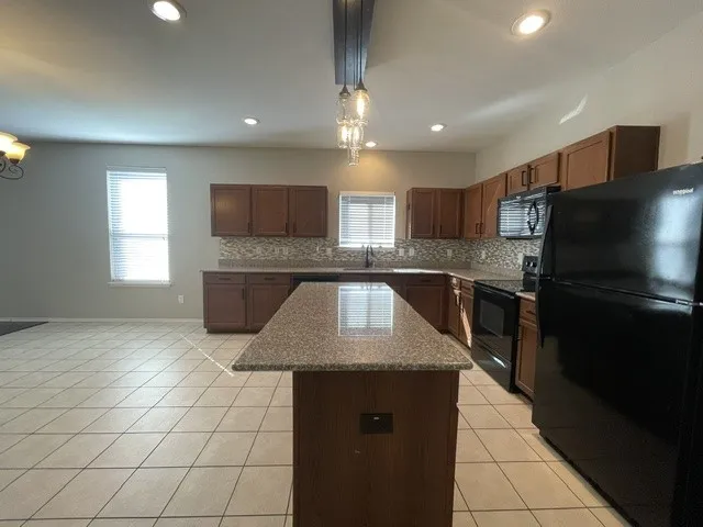 Single Family Residence For Rent in Tarrant County , 7540 Berrenda Drive, Fort Worth, Texas 76131, 3 Bedroom, 2 Bathroom, 2 Garage spaces, 2,157 Sqft, built in 2012, mls#21411181, Real Estate Agent in Fort Worth, Homes For Rent in Tarrant county, Homes For Rent in Fort Worth, Realtor in Fort Worth Texas, Real Estate Brokerage Independent Realty Texas, Luminita Cordes Realtor