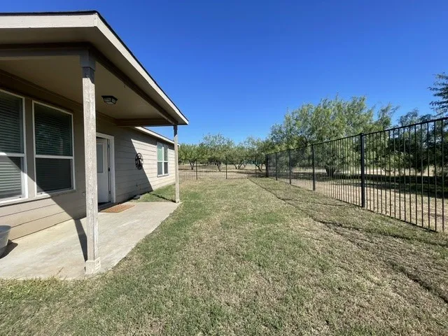 Single Family Residence For Rent in Tarrant County , 7540 Berrenda Drive, Fort Worth, Texas 76131, 3 Bedroom, 2 Bathroom, 2 Garage spaces, 2,157 Sqft, built in 2012, mls#21411181, Real Estate Agent in Fort Worth, Homes For Rent in Tarrant county, Homes For Rent in Fort Worth, Realtor in Fort Worth Texas, Real Estate Brokerage Independent Realty Texas, Luminita Cordes Realtor