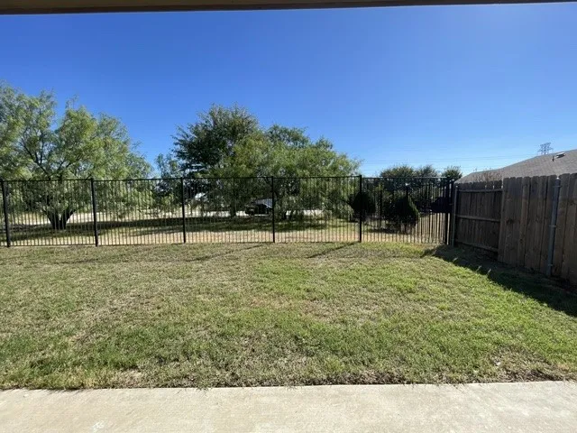 Single Family Residence For Rent in Tarrant County , 7540 Berrenda Drive, Fort Worth, Texas 76131, 3 Bedroom, 2 Bathroom, 2 Garage spaces, 2,157 Sqft, built in 2012, mls#21411181, Real Estate Agent in Fort Worth, Homes For Rent in Tarrant county, Homes For Rent in Fort Worth, Realtor in Fort Worth Texas, Real Estate Brokerage Independent Realty Texas, Luminita Cordes Realtor