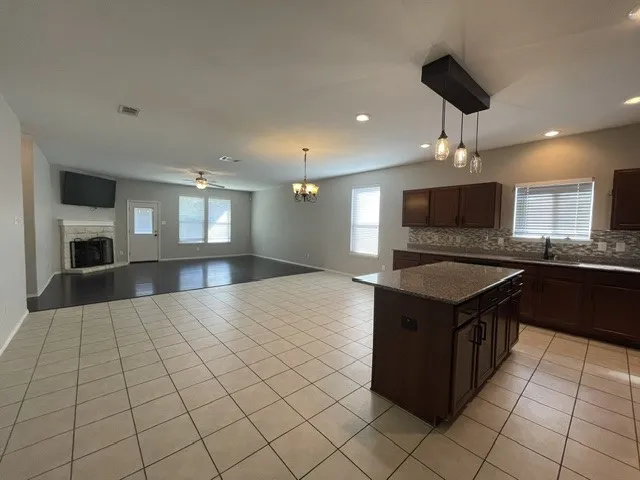 Single Family Residence For Rent in Tarrant County , 7540 Berrenda Drive, Fort Worth, Texas 76131, 3 Bedroom, 2 Bathroom, 2 Garage spaces, 2,157 Sqft, built in 2012, mls#21411181, Real Estate Agent in Fort Worth, Homes For Rent in Tarrant county, Homes For Rent in Fort Worth, Realtor in Fort Worth Texas, Real Estate Brokerage Independent Realty Texas, Luminita Cordes Realtor