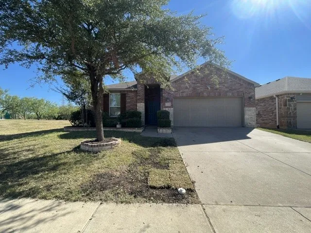 Single Family Residence For Rent in Tarrant County , 7540 Berrenda Drive, Fort Worth, Texas 76131, 3 Bedroom, 2 Bathroom, 2 Garage spaces, 2,157 Sqft, built in 2012, mls#21411181, Real Estate Agent in Fort Worth, Homes For Rent in Tarrant county, Homes For Rent in Fort Worth, Realtor in Fort Worth Texas, Real Estate Brokerage Independent Realty Texas, Luminita Cordes Realtor