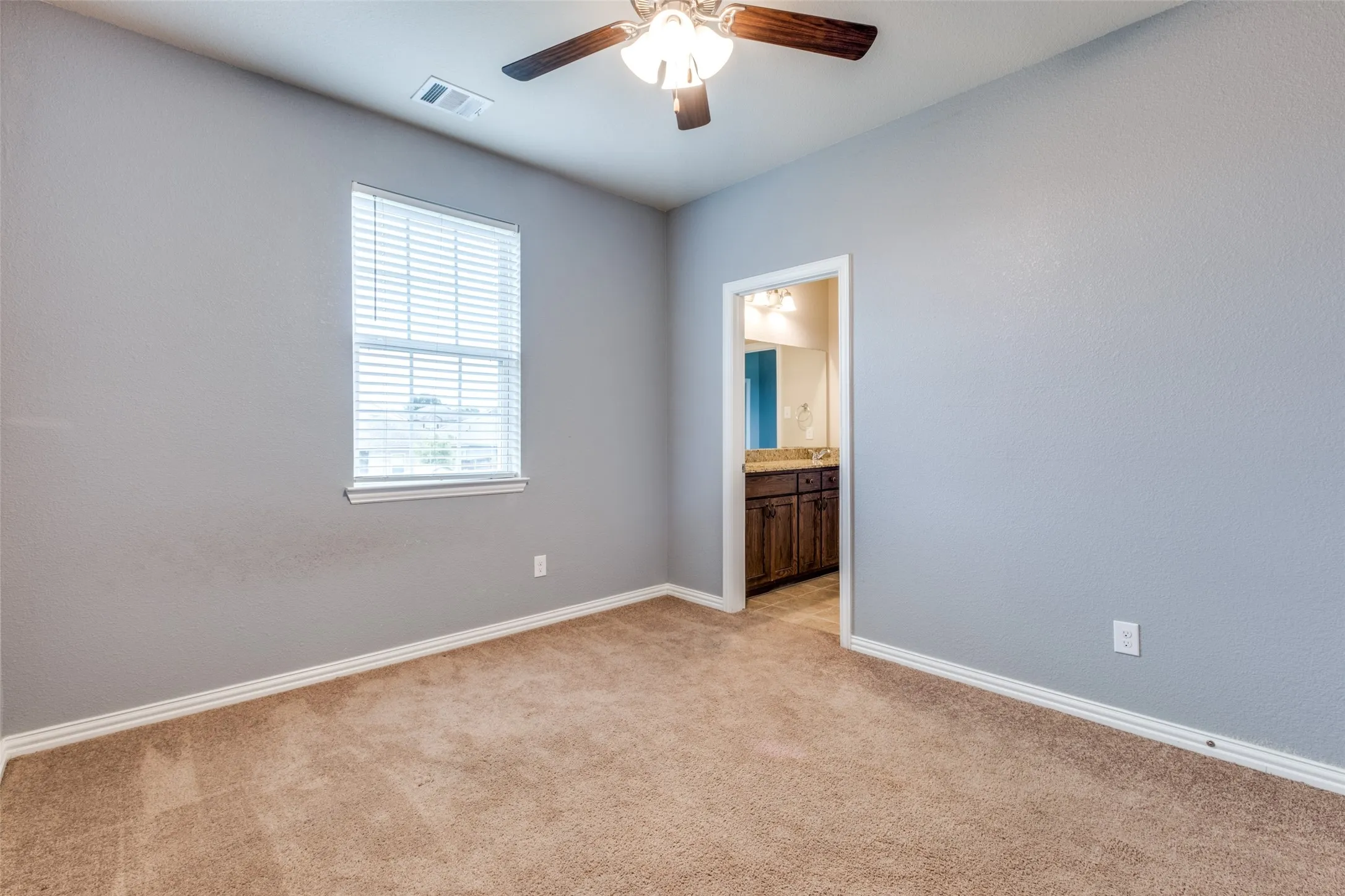 Single Family Residence For Rent in Dallas County , 4662 Ralph Lane, Dallas, Texas 75227, 3 Bedroom, 3 Bathroom, 2 Garage spaces, 2,015 Sqft, built in 2018, mls#21410630, Real Estate Agent in Dallas, Homes For Rent in Dallas county, Homes For Rent in Dallas, Realtor in Dallas Texas, Real Estate Brokerage Independent Realty Texas, Luminita Cordes Realtor
