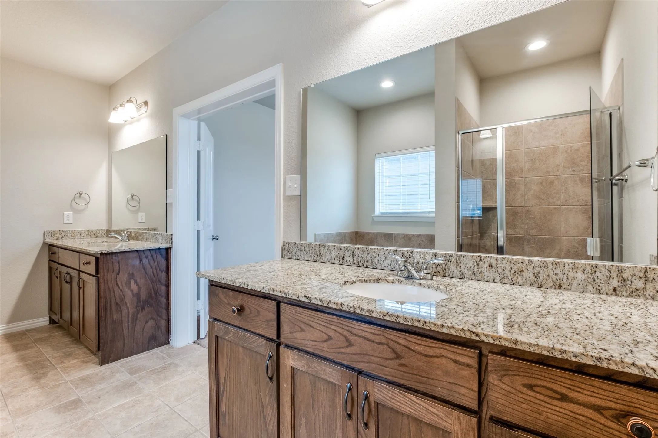 Single Family Residence For Rent in Dallas County , 4662 Ralph Lane, Dallas, Texas 75227, 3 Bedroom, 3 Bathroom, 2 Garage spaces, 2,015 Sqft, built in 2018, mls#21410630, Real Estate Agent in Dallas, Homes For Rent in Dallas county, Homes For Rent in Dallas, Realtor in Dallas Texas, Real Estate Brokerage Independent Realty Texas, Luminita Cordes Realtor