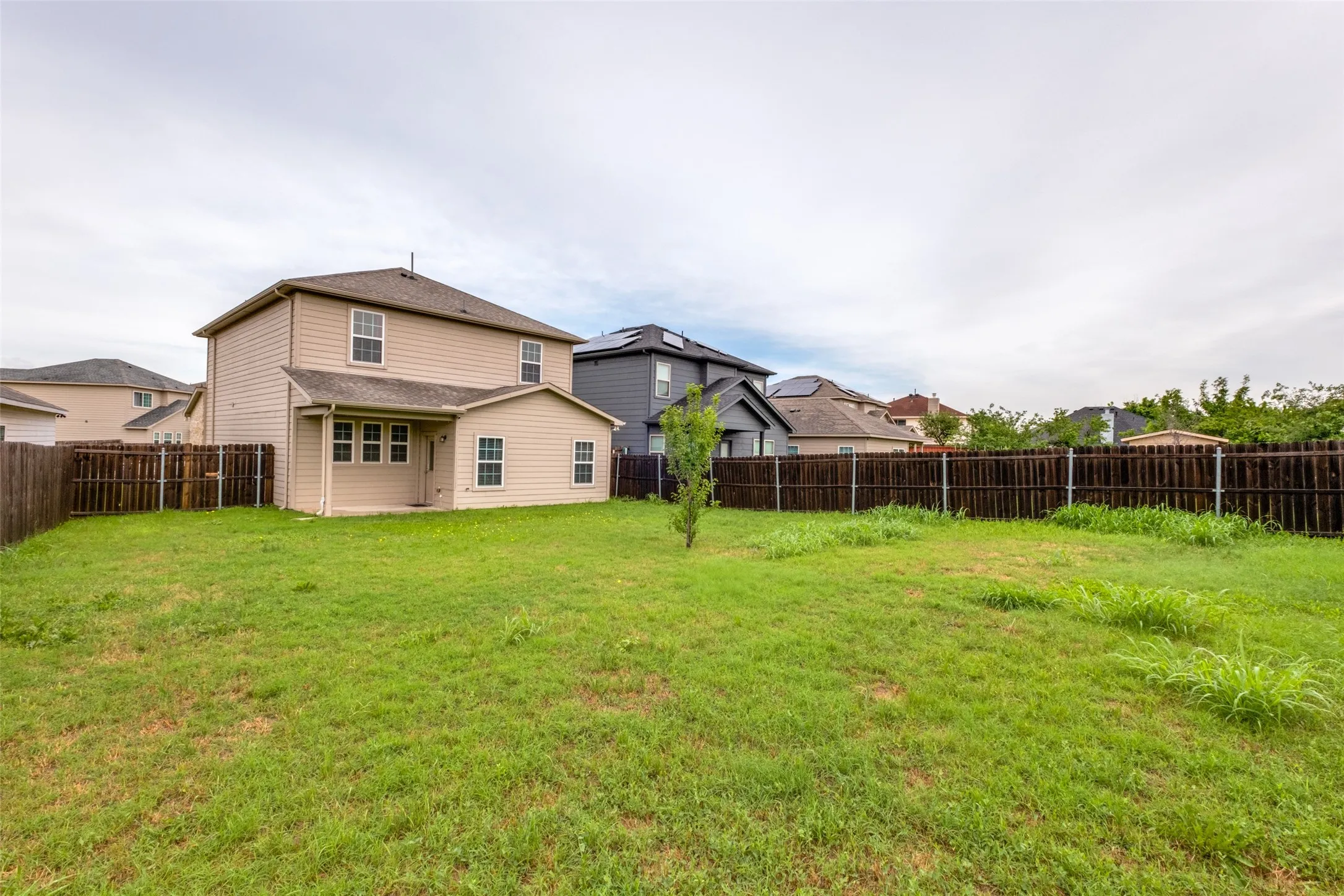 Single Family Residence For Rent in Dallas County , 4662 Ralph Lane, Dallas, Texas 75227, 3 Bedroom, 3 Bathroom, 2 Garage spaces, 2,015 Sqft, built in 2018, mls#21410630, Real Estate Agent in Dallas, Homes For Rent in Dallas county, Homes For Rent in Dallas, Realtor in Dallas Texas, Real Estate Brokerage Independent Realty Texas, Luminita Cordes Realtor