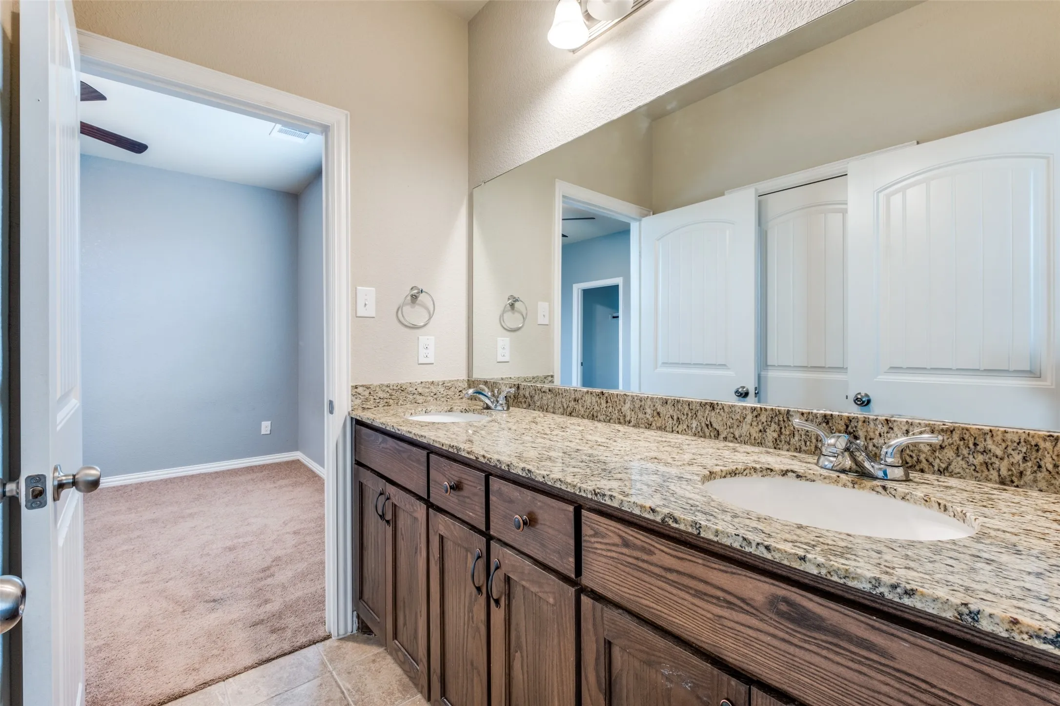 Single Family Residence For Rent in Dallas County , 4662 Ralph Lane, Dallas, Texas 75227, 3 Bedroom, 3 Bathroom, 2 Garage spaces, 2,015 Sqft, built in 2018, mls#21410630, Real Estate Agent in Dallas, Homes For Rent in Dallas county, Homes For Rent in Dallas, Realtor in Dallas Texas, Real Estate Brokerage Independent Realty Texas, Luminita Cordes Realtor